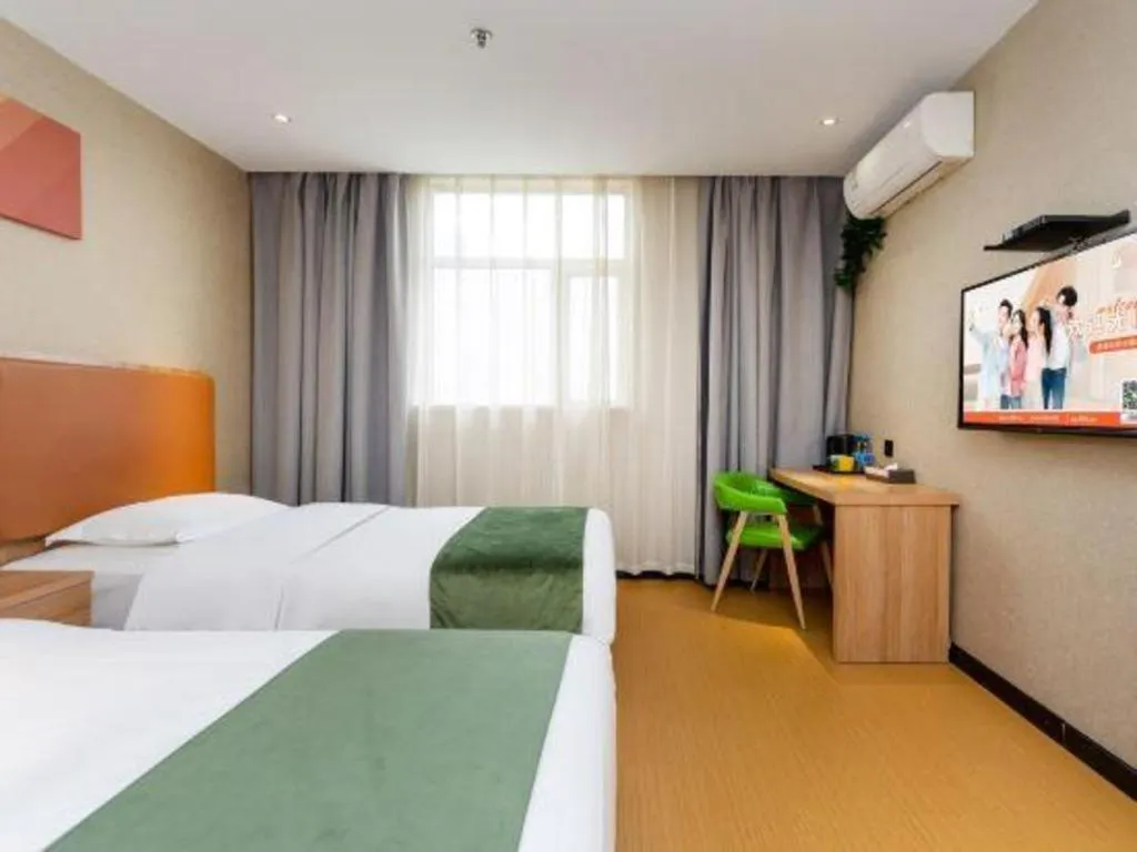 Bed in Shell Hotel Shnaghai Beiqiao Metro Station