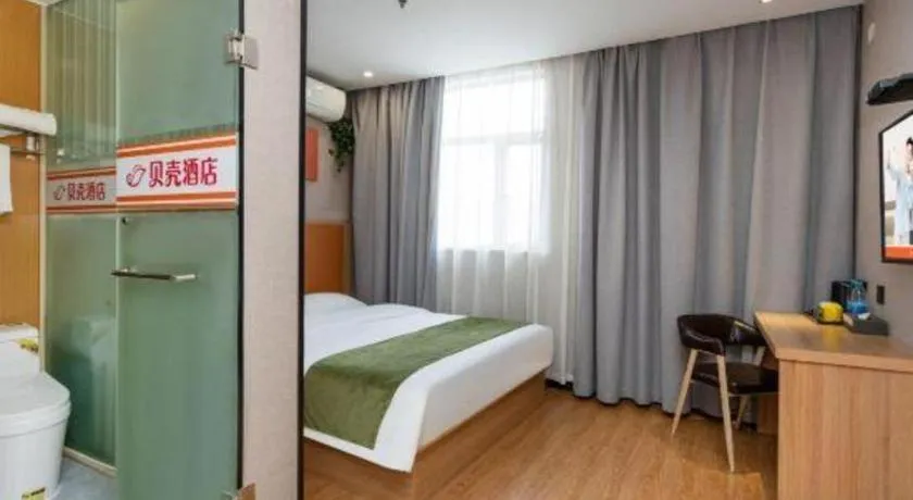 Bed in Shell Hotel Shnaghai Beiqiao Metro Station