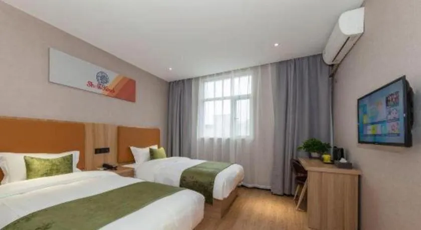 Bed in Shell Hotel Shnaghai Beiqiao Metro Station