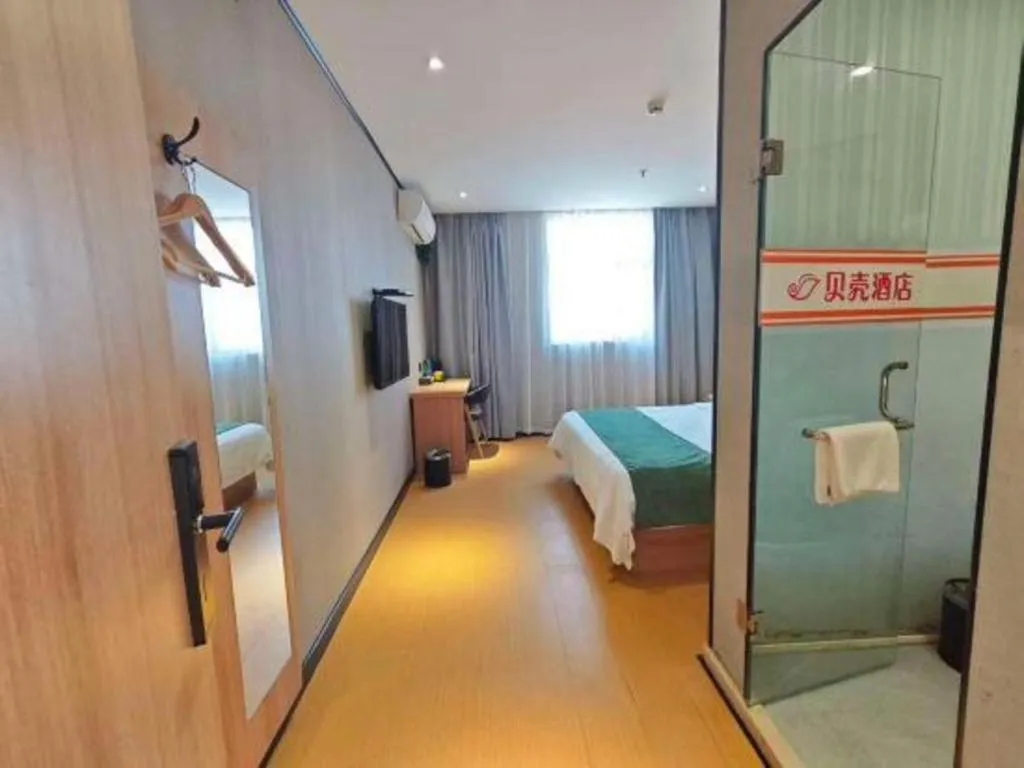 Bed in Shell Hotel Shnaghai Beiqiao Metro Station