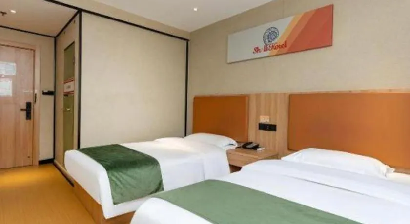 Bed in Shell Hotel Shnaghai Beiqiao Metro Station