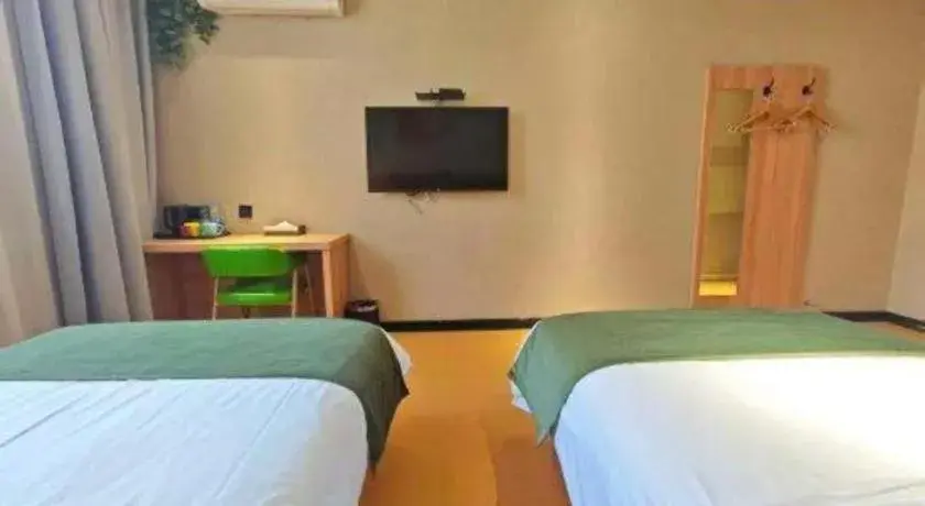 Bed in Shell Hotel Shnaghai Beiqiao Metro Station Bed in Shell Hotel Shnaghai Beiqiao Metro Station