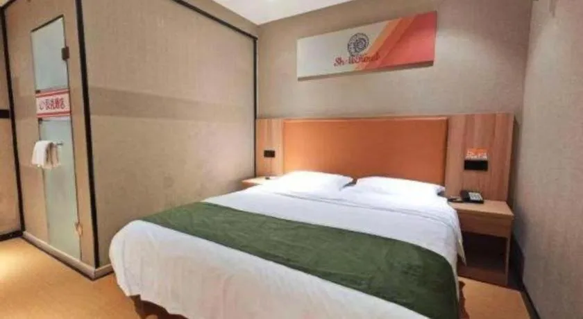 Bed in Shell Hotel Shnaghai Beiqiao Metro Station