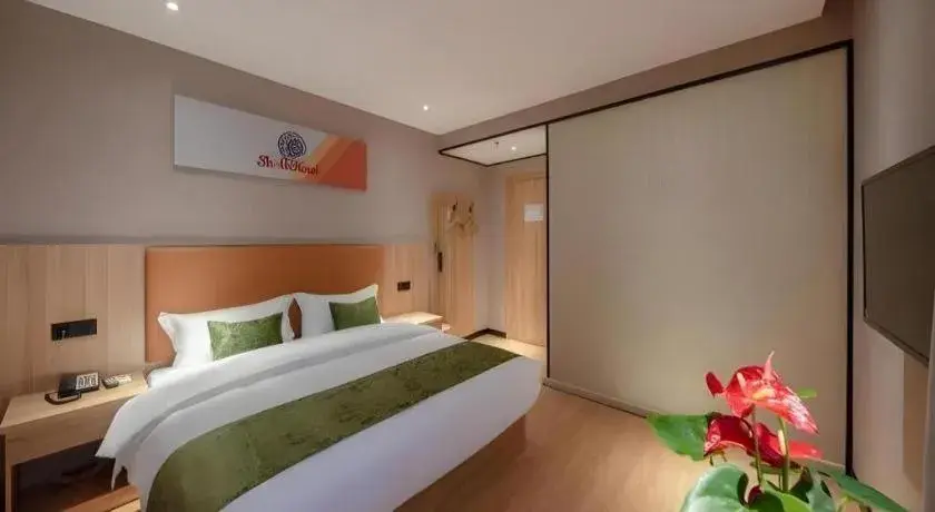 Bed in Shell Hotel Shnaghai Beiqiao Metro Station Bed in Shell Hotel Shnaghai Beiqiao Metro Station