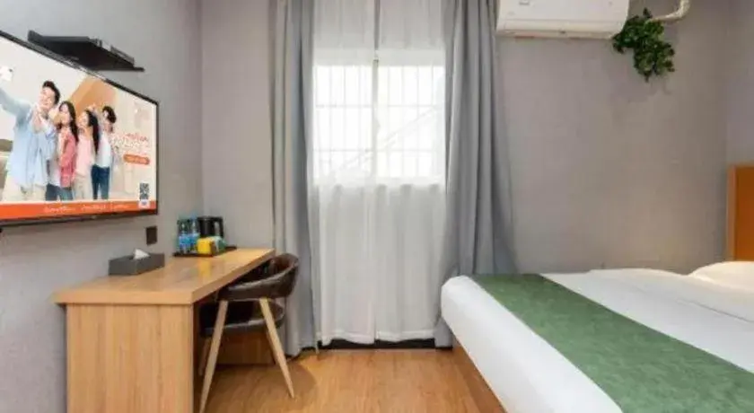 Bed in Shell Hotel Shnaghai Beiqiao Metro Station Bed in Shell Hotel Shnaghai Beiqiao Metro Station