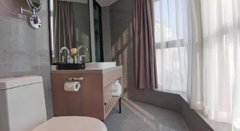 GreenTree Eastern Chongqing Yangjiaping Pedestrian Street Mixc Hotel