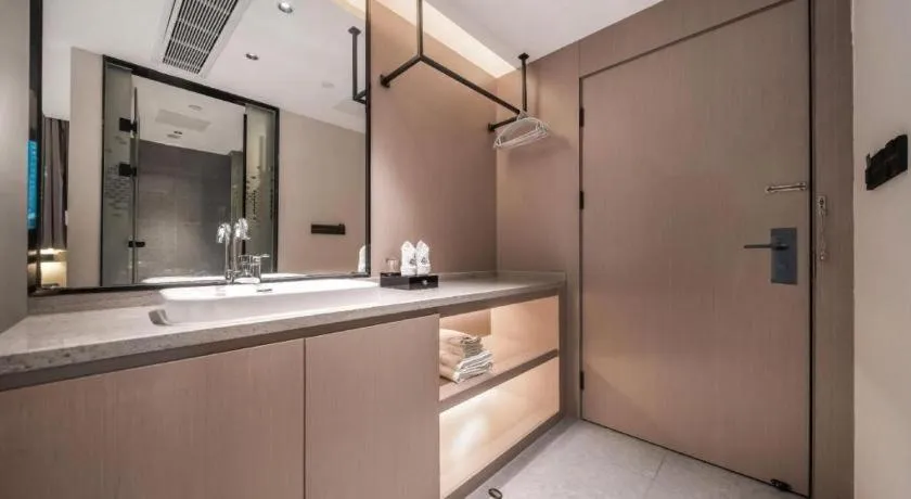 GreenTree Eastern Chongqing Yangjiaping Pedestrian Street Mixc Hotel