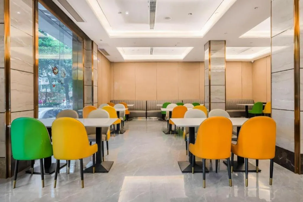 GreenTree Eastern Chongqing Yangjiaping Pedestrian Street Mixc Hotel