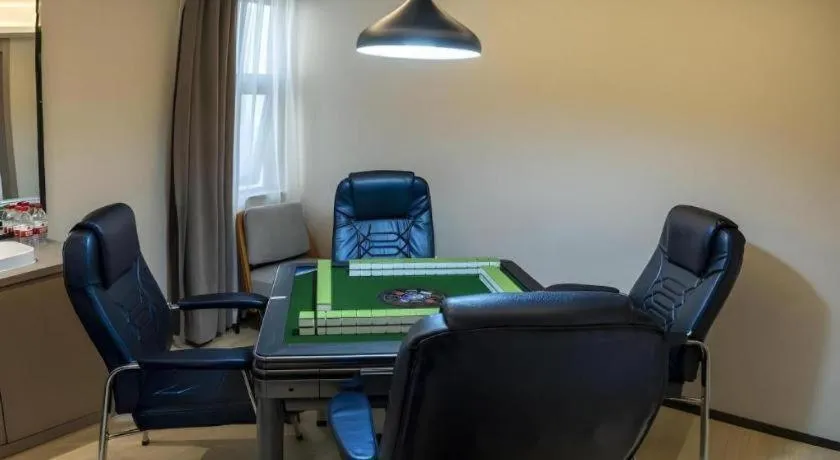 GreenTree Eastern Chongqing Yangjiaping Pedestrian Street Mixc Hotel