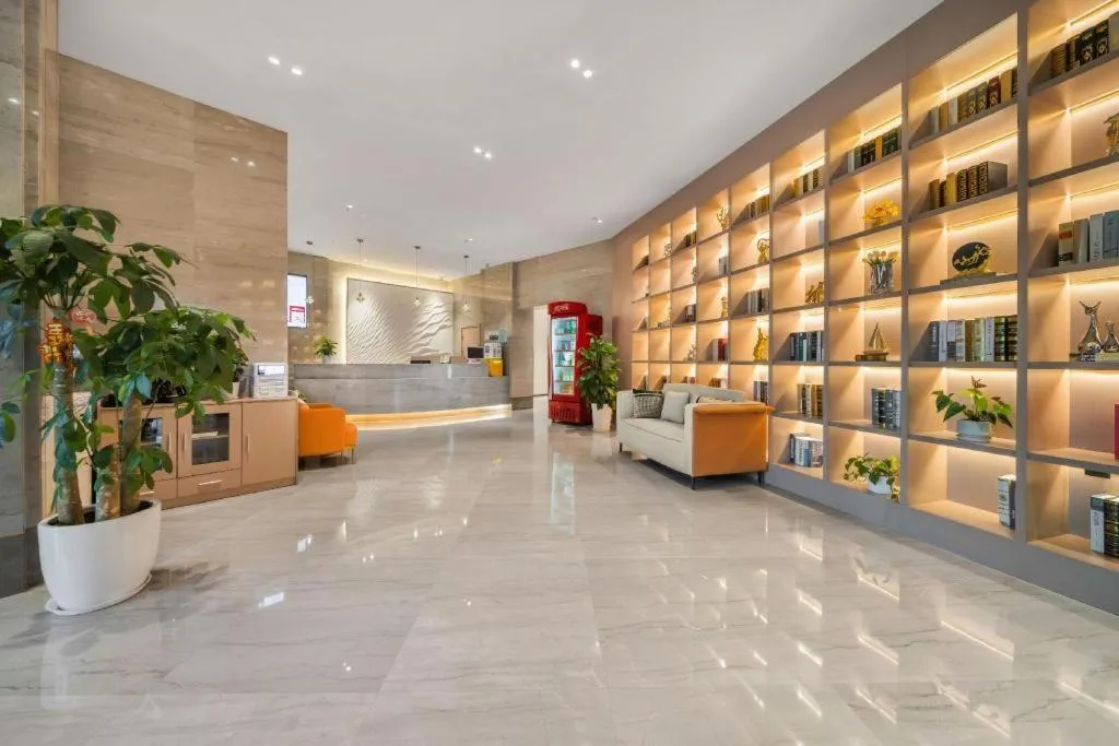 GreenTree Eastern Chongqing Yangjiaping Pedestrian Street Mixc Hotel