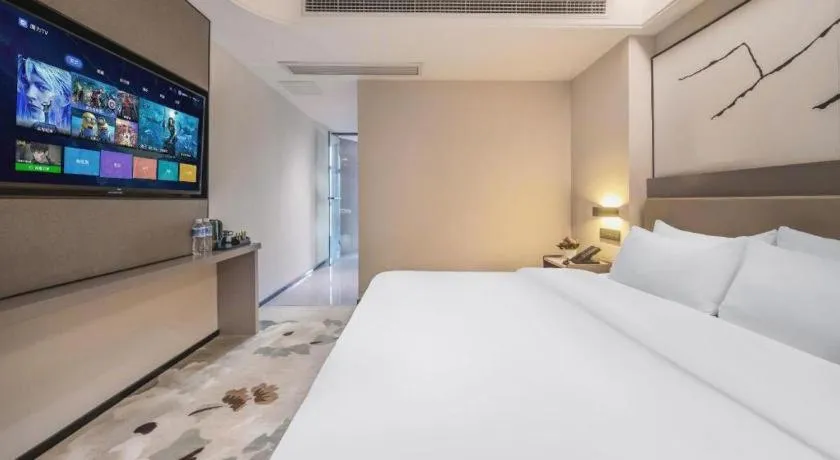 Bed in GreenTree Eastern Chongqing Yangjiaping Pedestrian Street Mixc Hotel