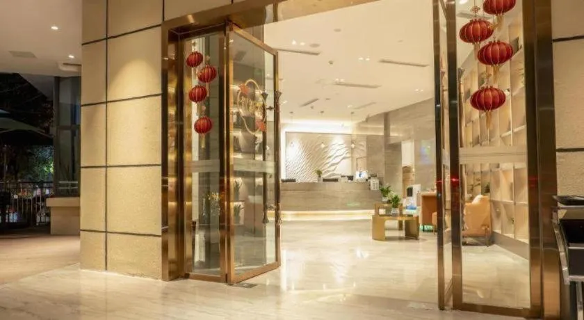 GreenTree Eastern Chongqing Yangjiaping Pedestrian Street Mixc Hotel