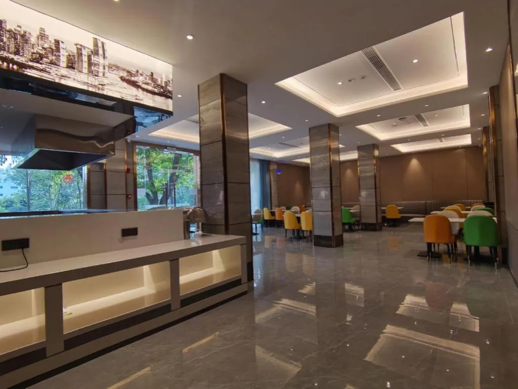 GreenTree Eastern Chongqing Yangjiaping Pedestrian Street Mixc Hotel