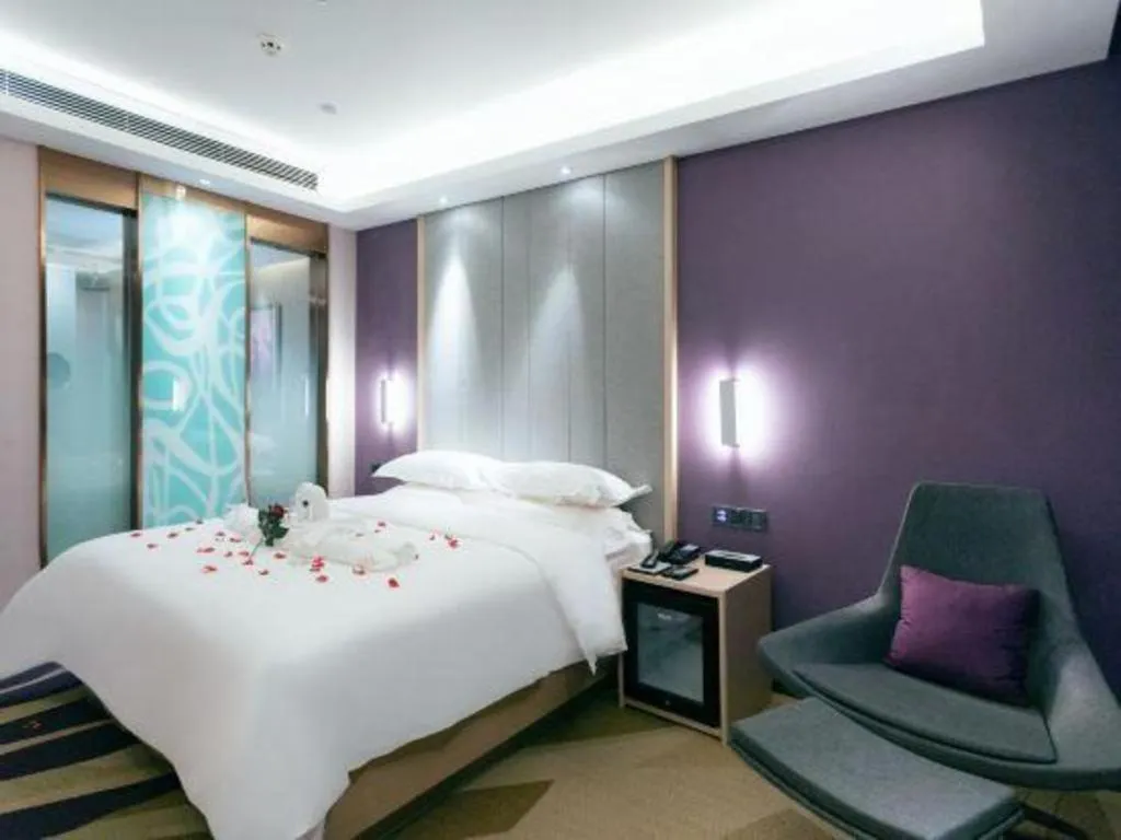 Bed in GreenTree Eastern Hotel Kashgar Oid City Xiangfei Park