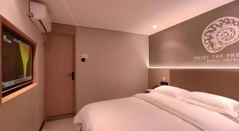 Bed in Shell Hotel Beijing Shunyi District Shunyi Metro Station Bed in Shell Hotel Beijing Shunyi District Shunyi Metro Station