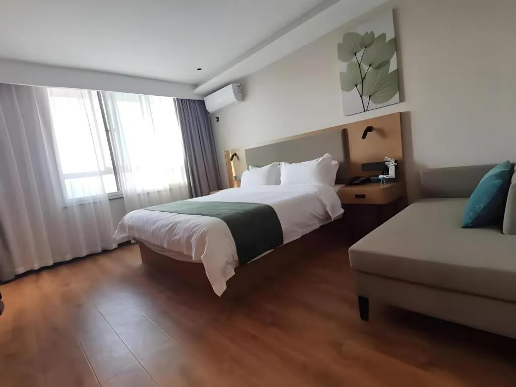 Bed in Green Tree Inn Luoyang Fenghuang Mansion Mudan Square Metro Station