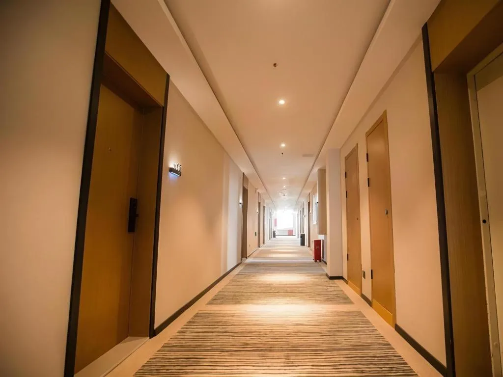 Green Tree Inn Luoyang Fenghuang Mansion Mudan Square Metro Station