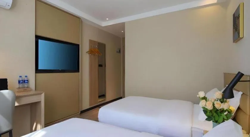 Bed in Green Tree Inn Nanjing Xinjiekou Wangfu Avenue