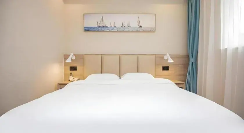 Bed in Green Tree Inn Nanjing Xinjiekou Wangfu Avenue Bed in Green Tree Inn Nanjing Xinjiekou Wangfu Avenue