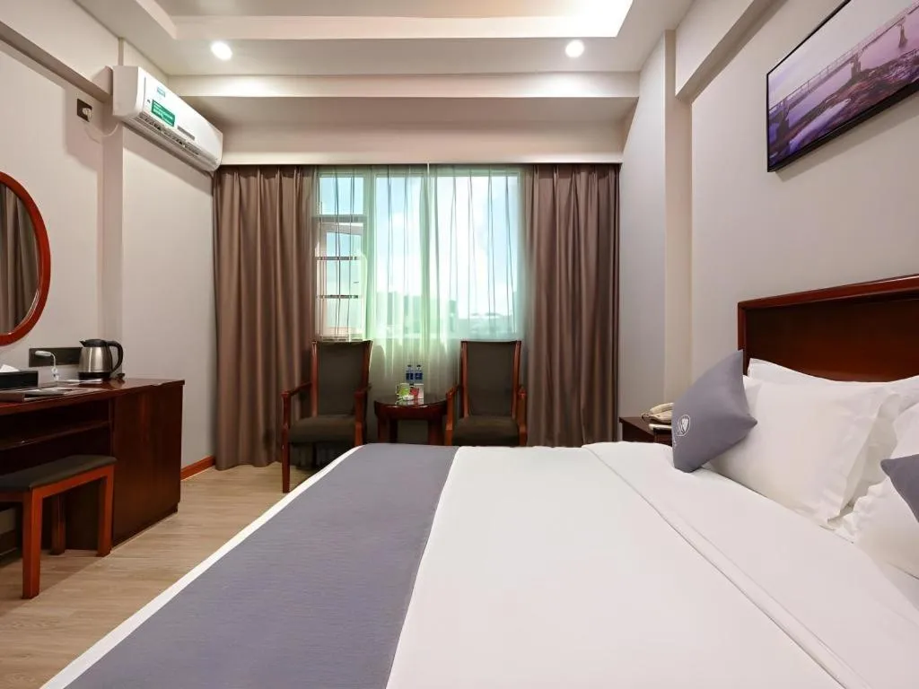 Bed in Green Tree Inn Zhuhai International Airport Huafa Shangdu