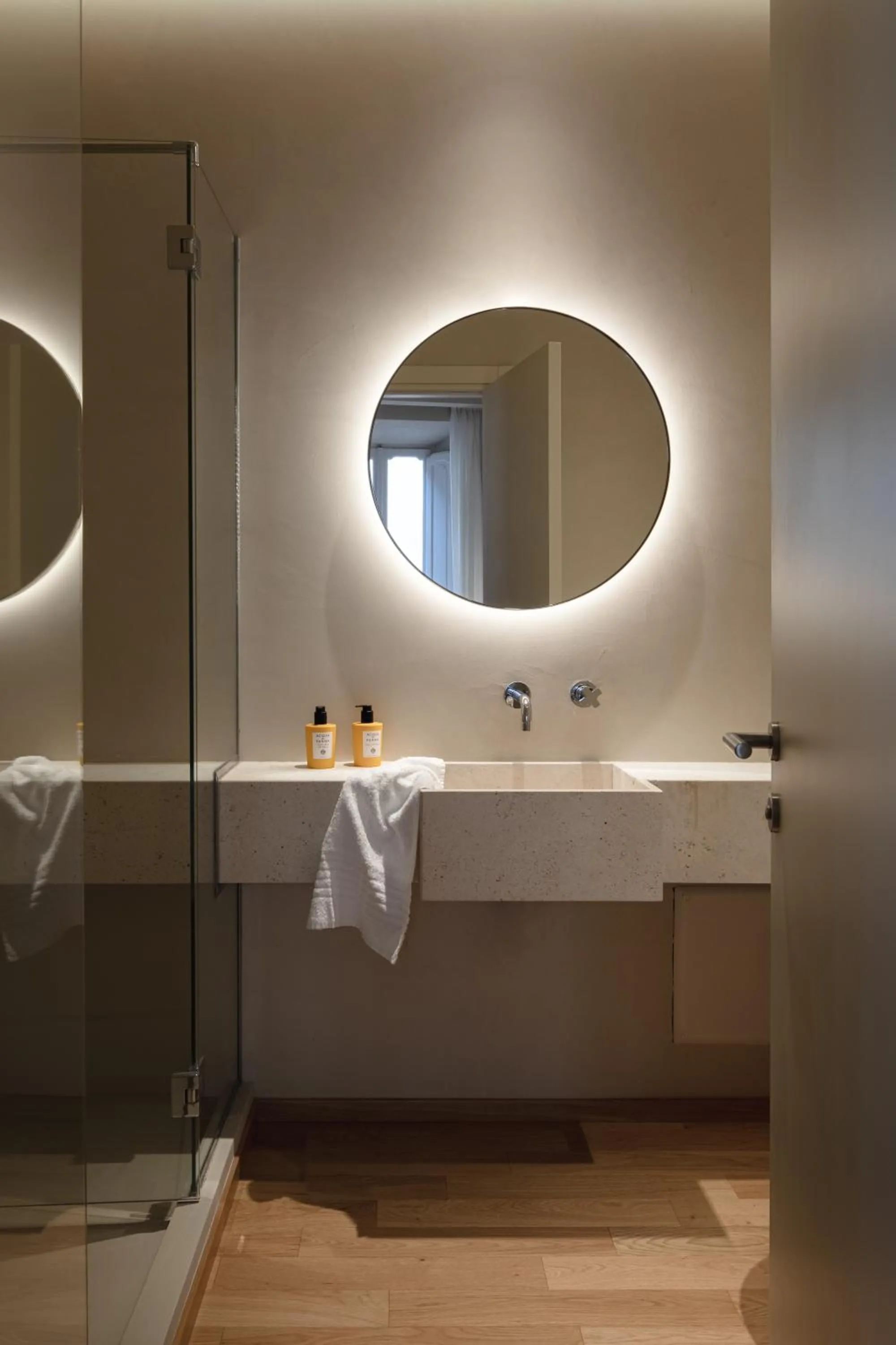 Bathroom in P10 DESIGN
