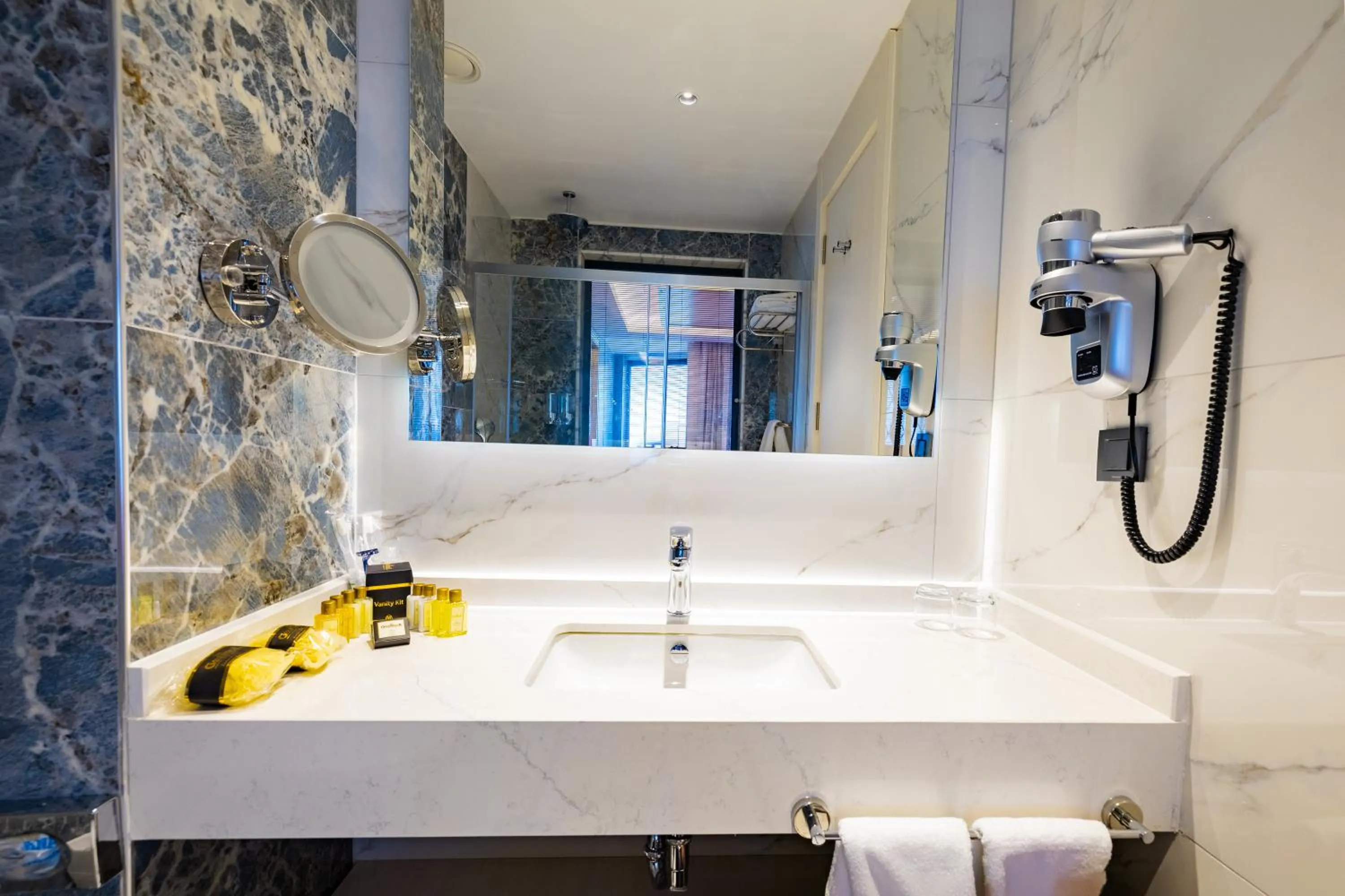 Bathroom in Granada Luxury Red Adult Only