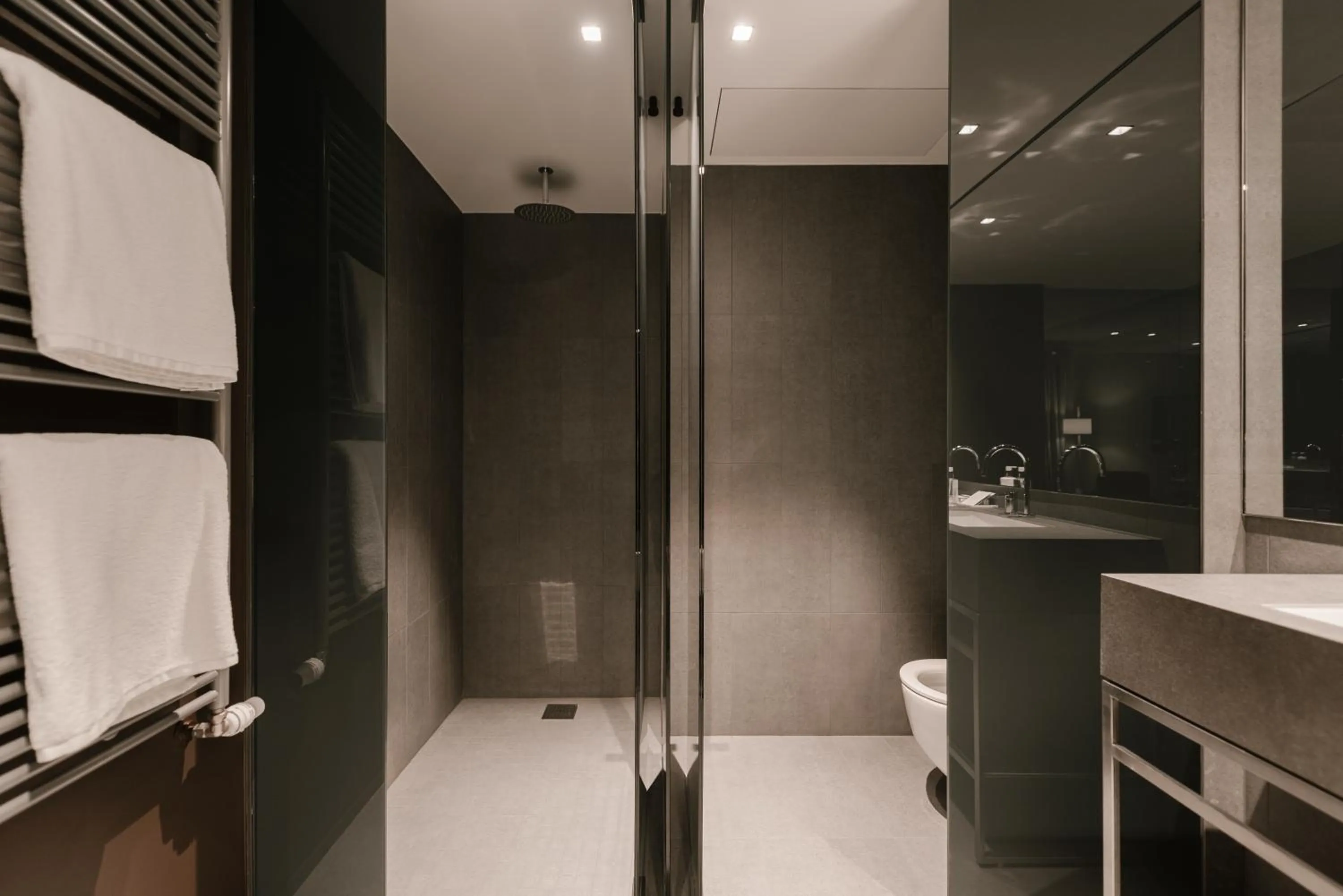 Shower in BoHo Hotel Budapest - Small Luxury Hotels