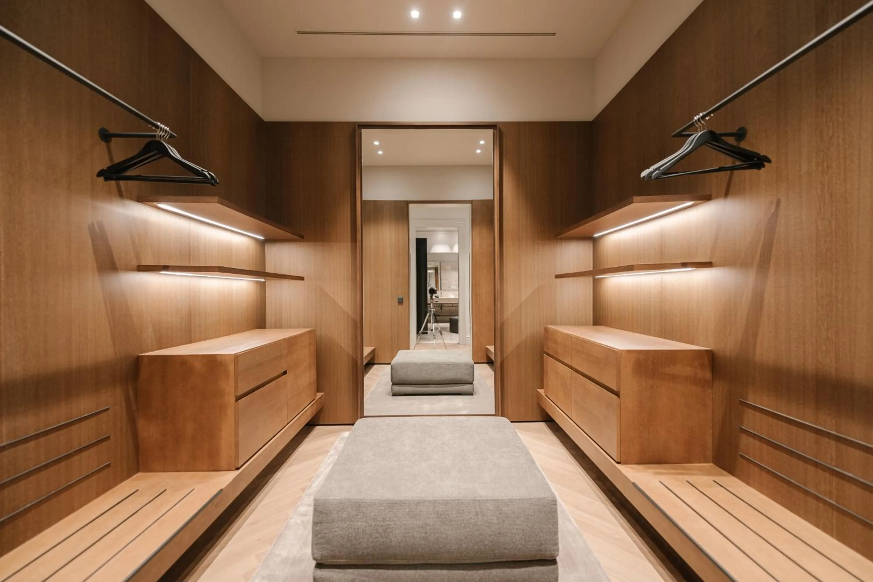 wardrobe in BoHo Hotel Budapest - Small Luxury Hotels