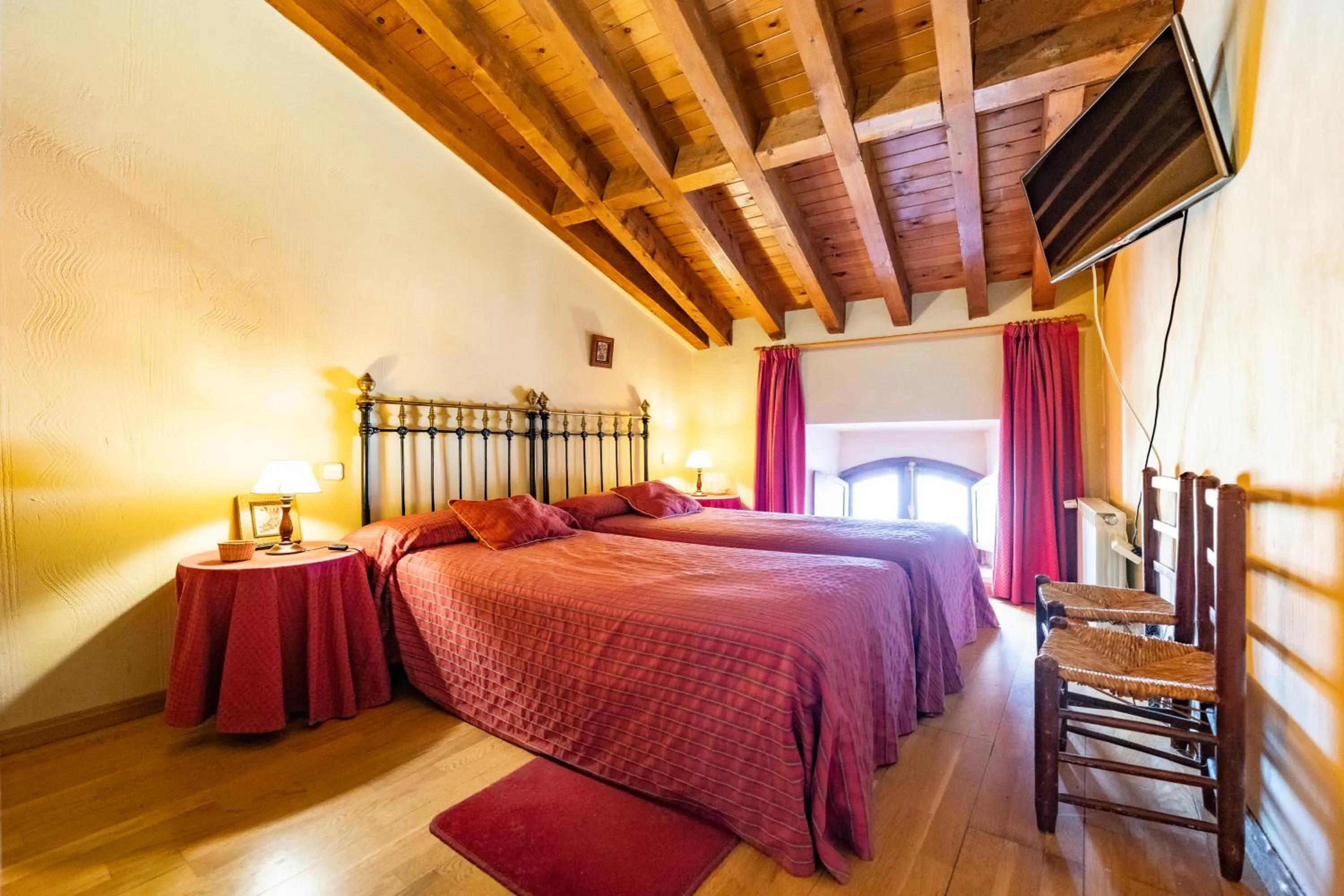 TV and multimedia, Bed in Posada El Aprisco Manjirón