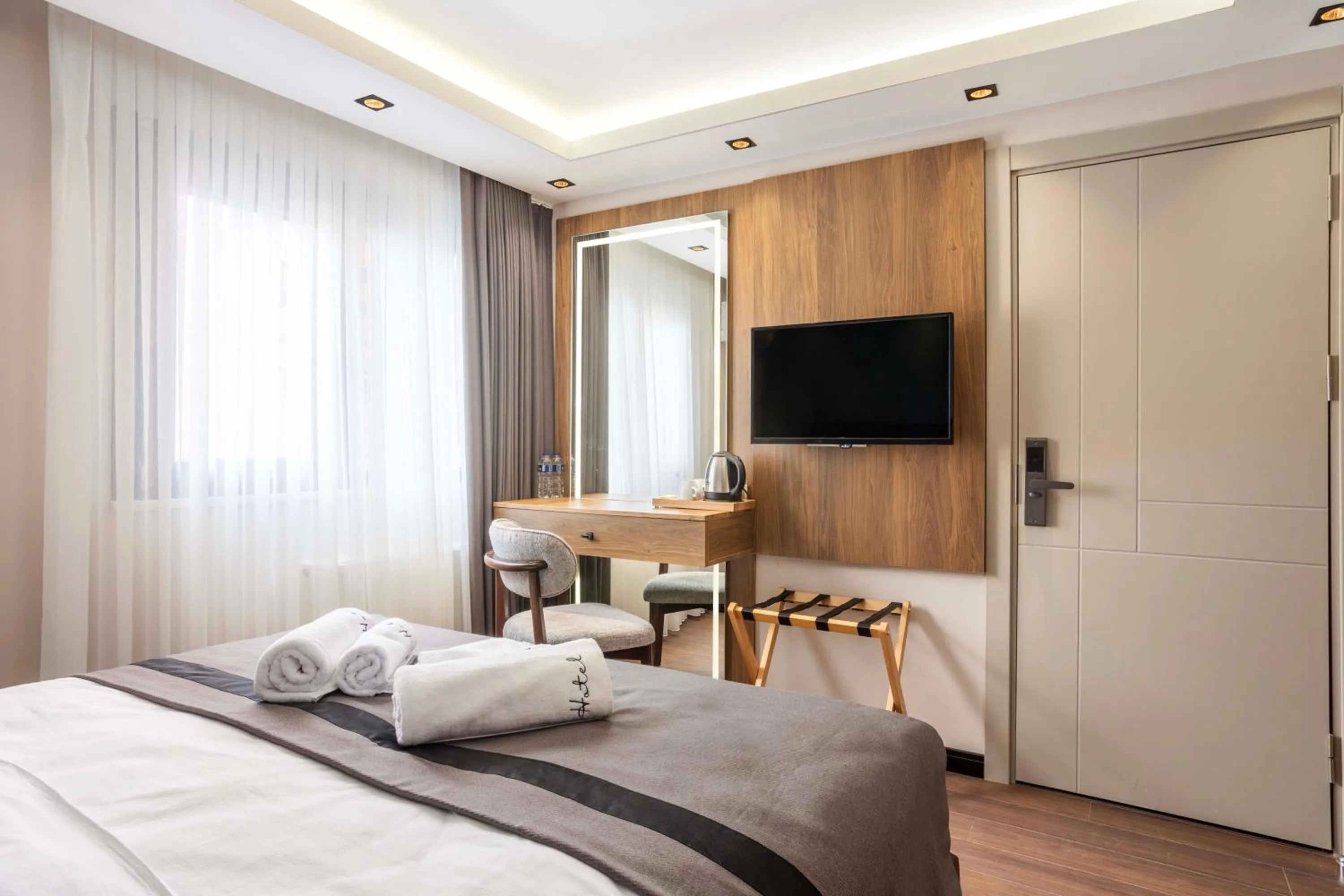 Photo of the whole room, Bed in Marlon Hotel