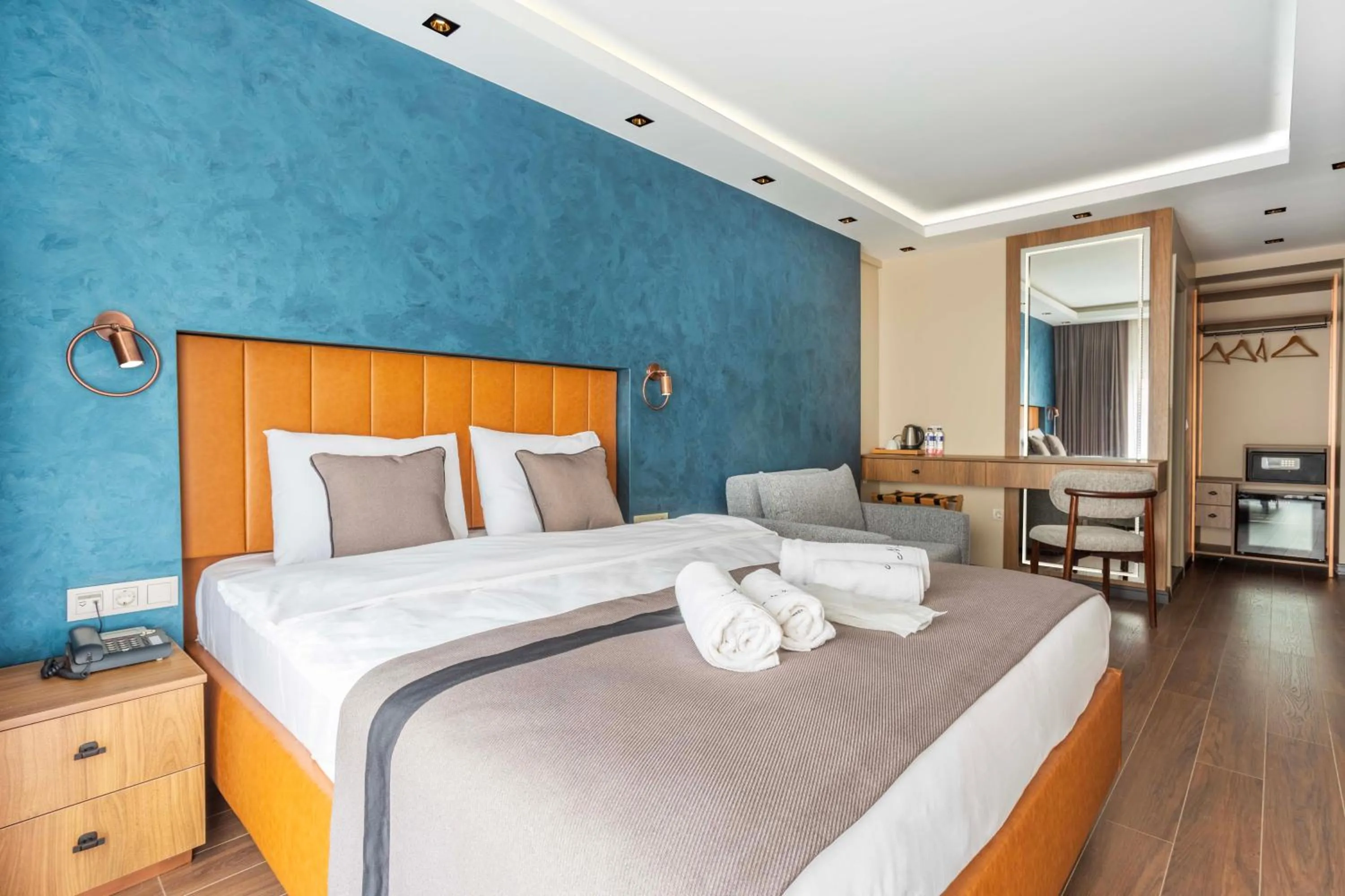 Photo of the whole room, Bed in Marlon Hotel