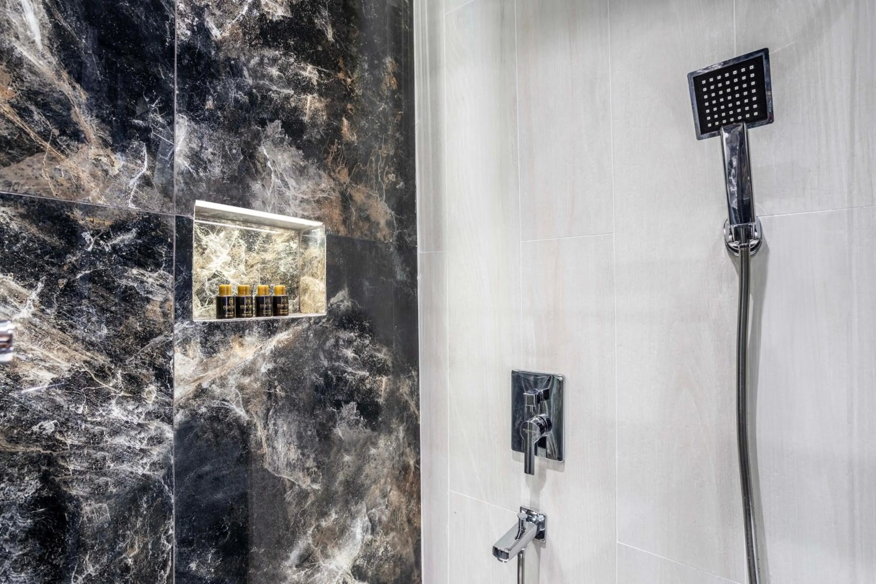 Bathroom in Marlon Hotel