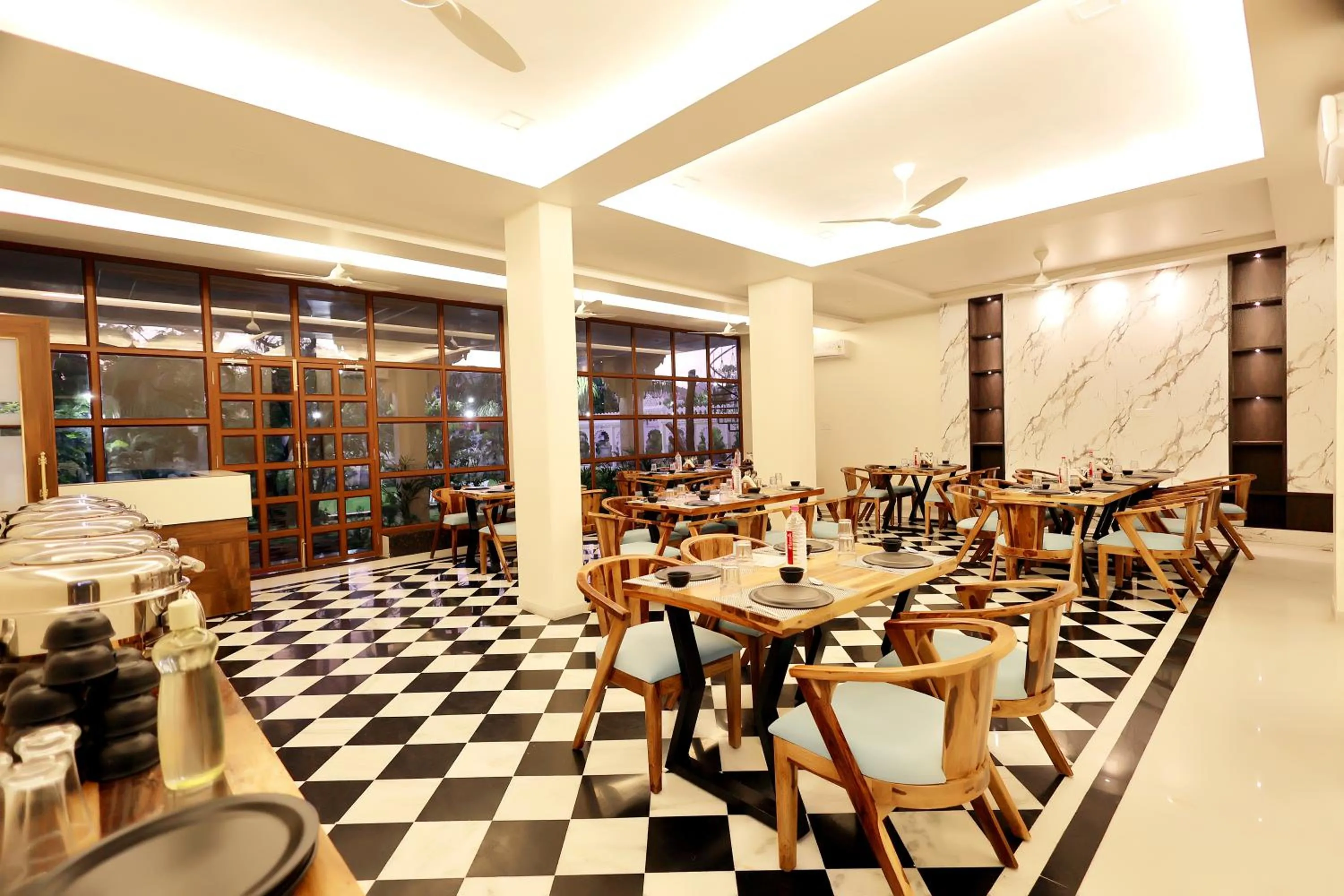 Restaurant/places to eat in Manas Resort by Rudrakshi