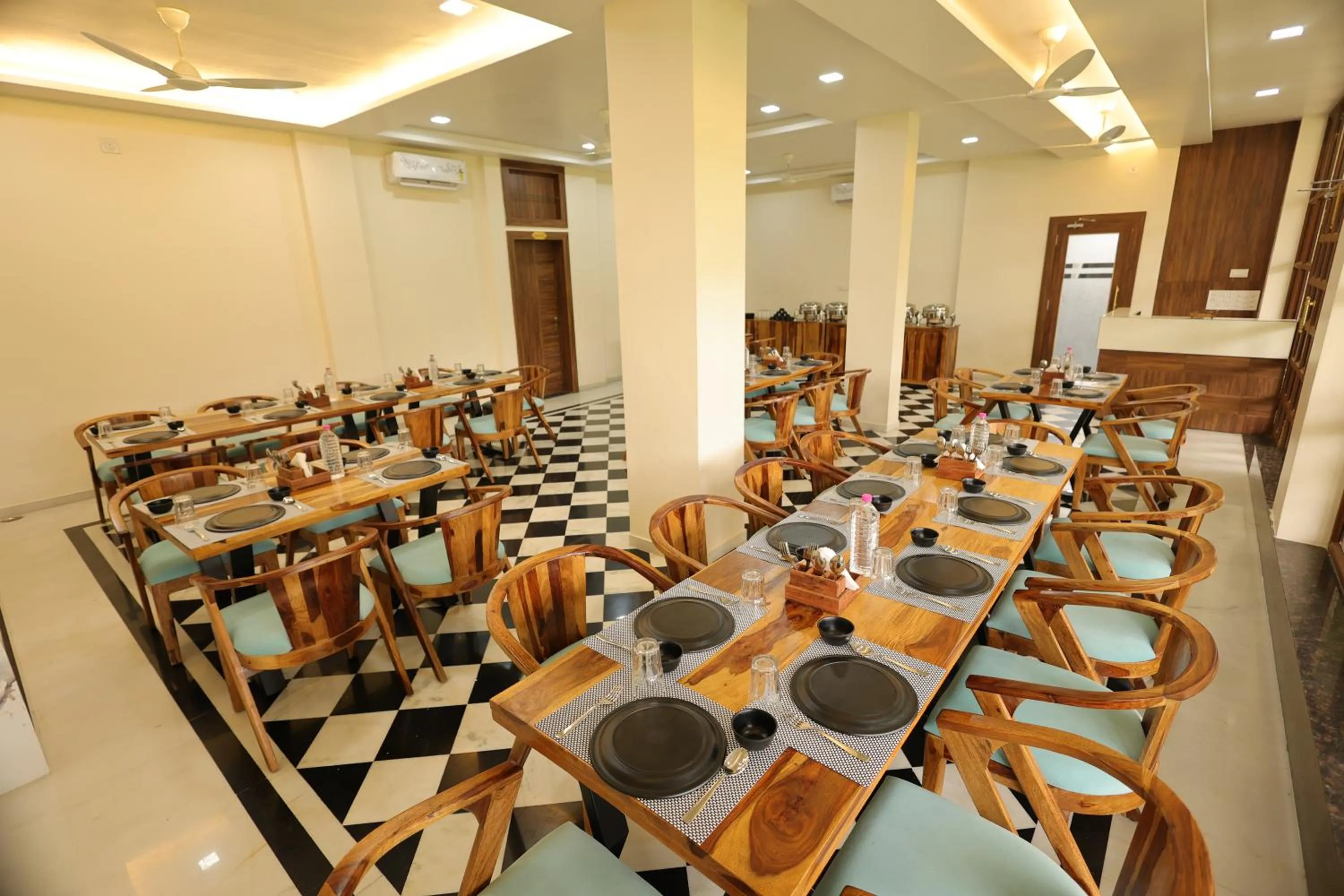 Restaurant/places to eat in Manas Resort by Rudrakshi