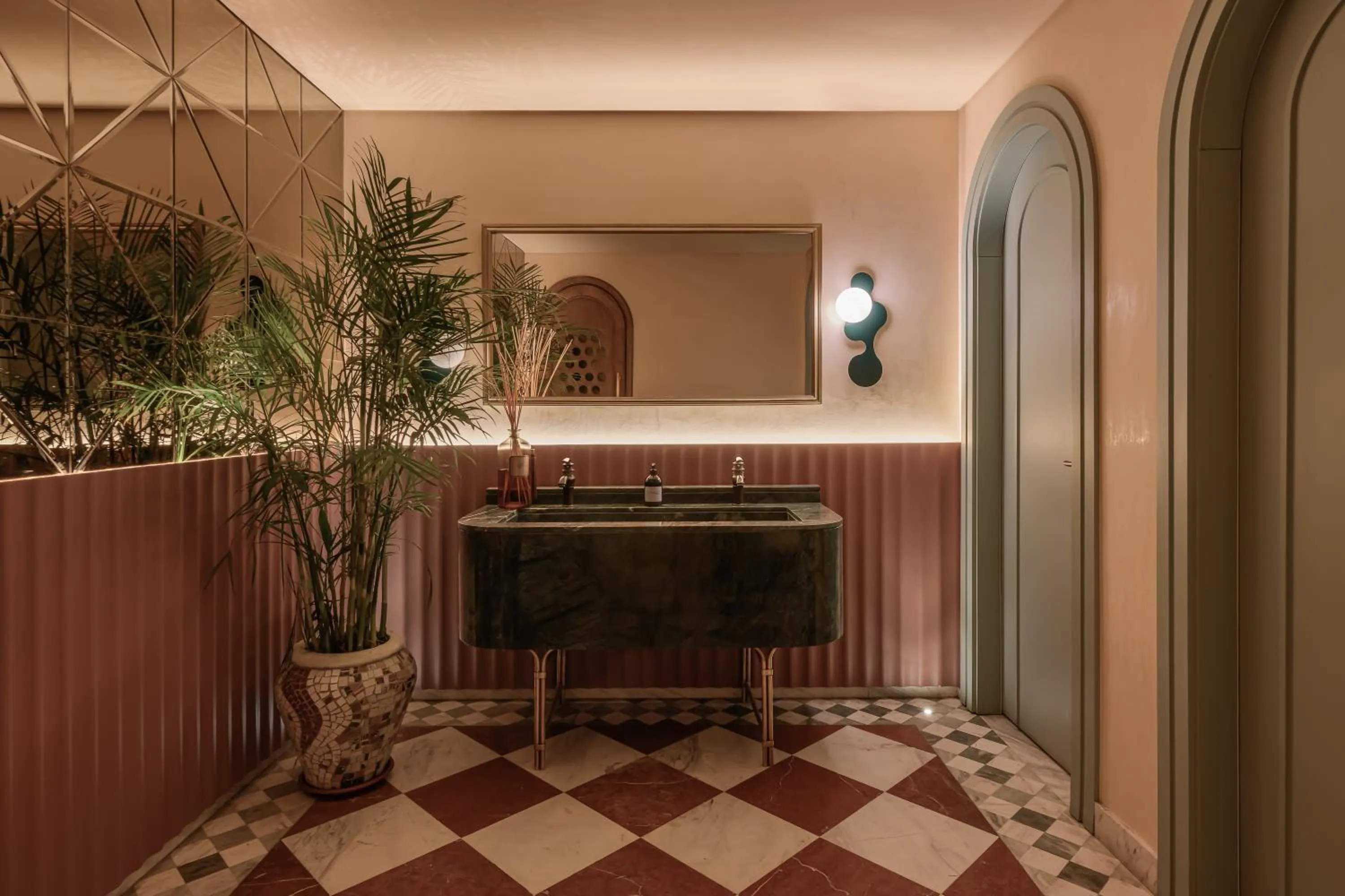 Public Bath in Mazeej Balad - Boutique Hotel - Adult Only