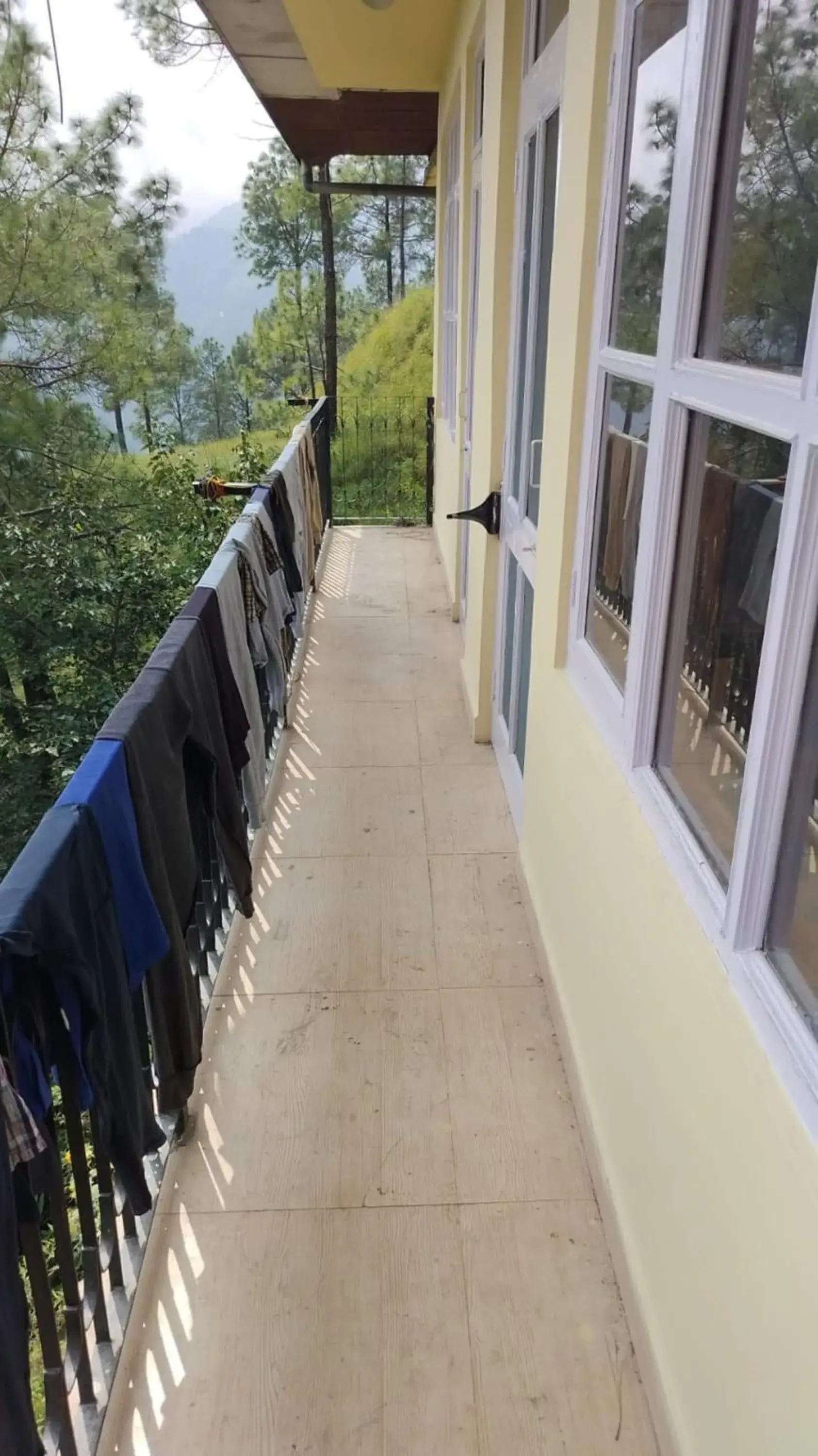 Property building, Balcony/Terrace in Goroomgo Homestay Sukh Dham Shimla - Homestay Like Home Feeling Mountain View Property building, Balcony/Terrace in Goroomgo Homestay Sukh Dham Shimla - Homestay Like Home Feeling Mountain View