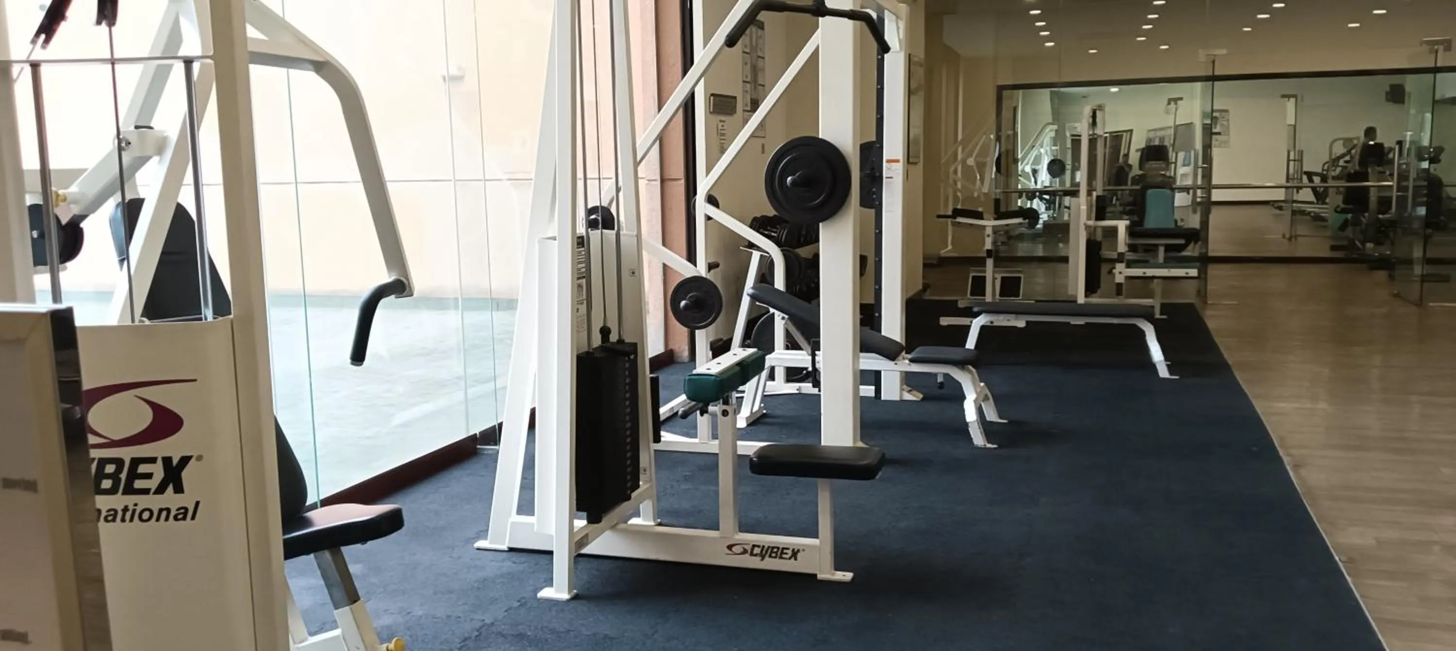 Fitness centre/facilities in EMAS Service Suite Times Square