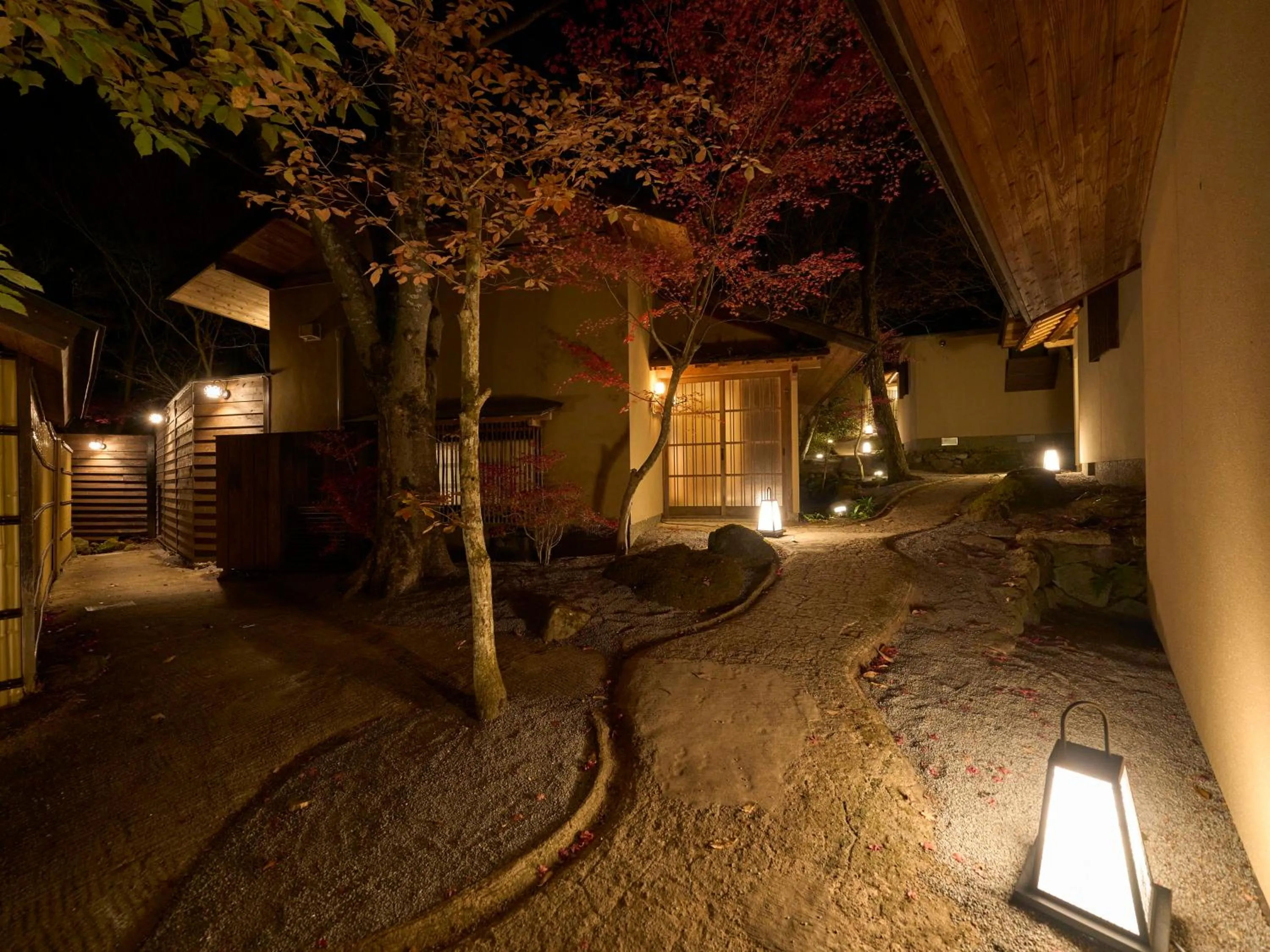 Night in Yufuin Rakuyu