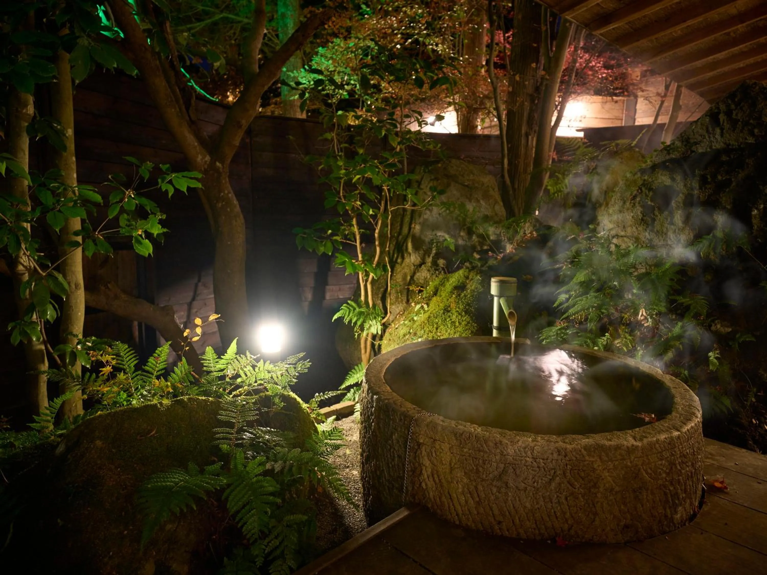 Night in Yufuin Rakuyu