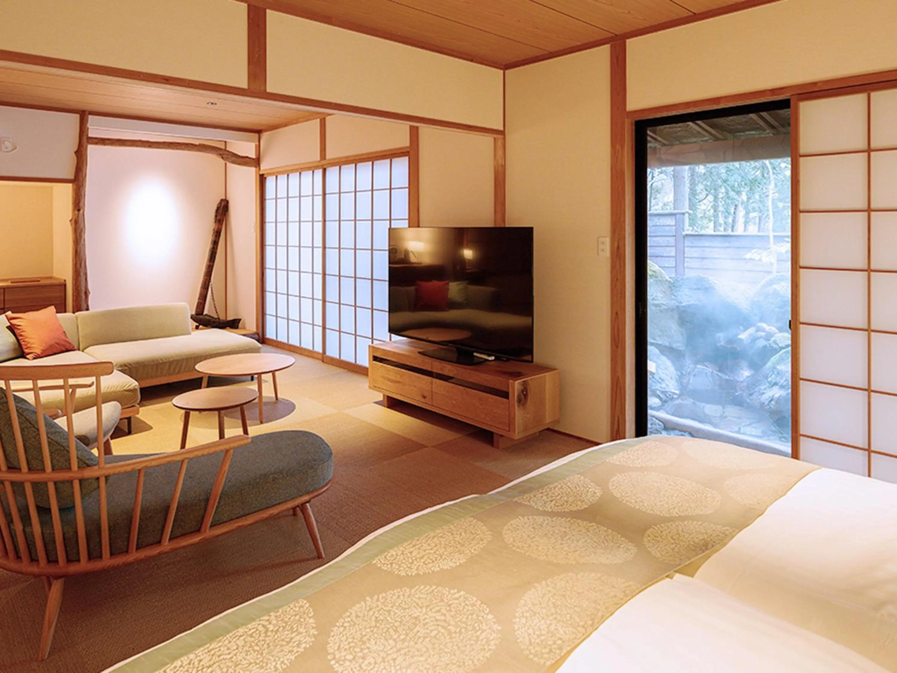 Photo of the whole room, Bed in Yufuin Rakuyu