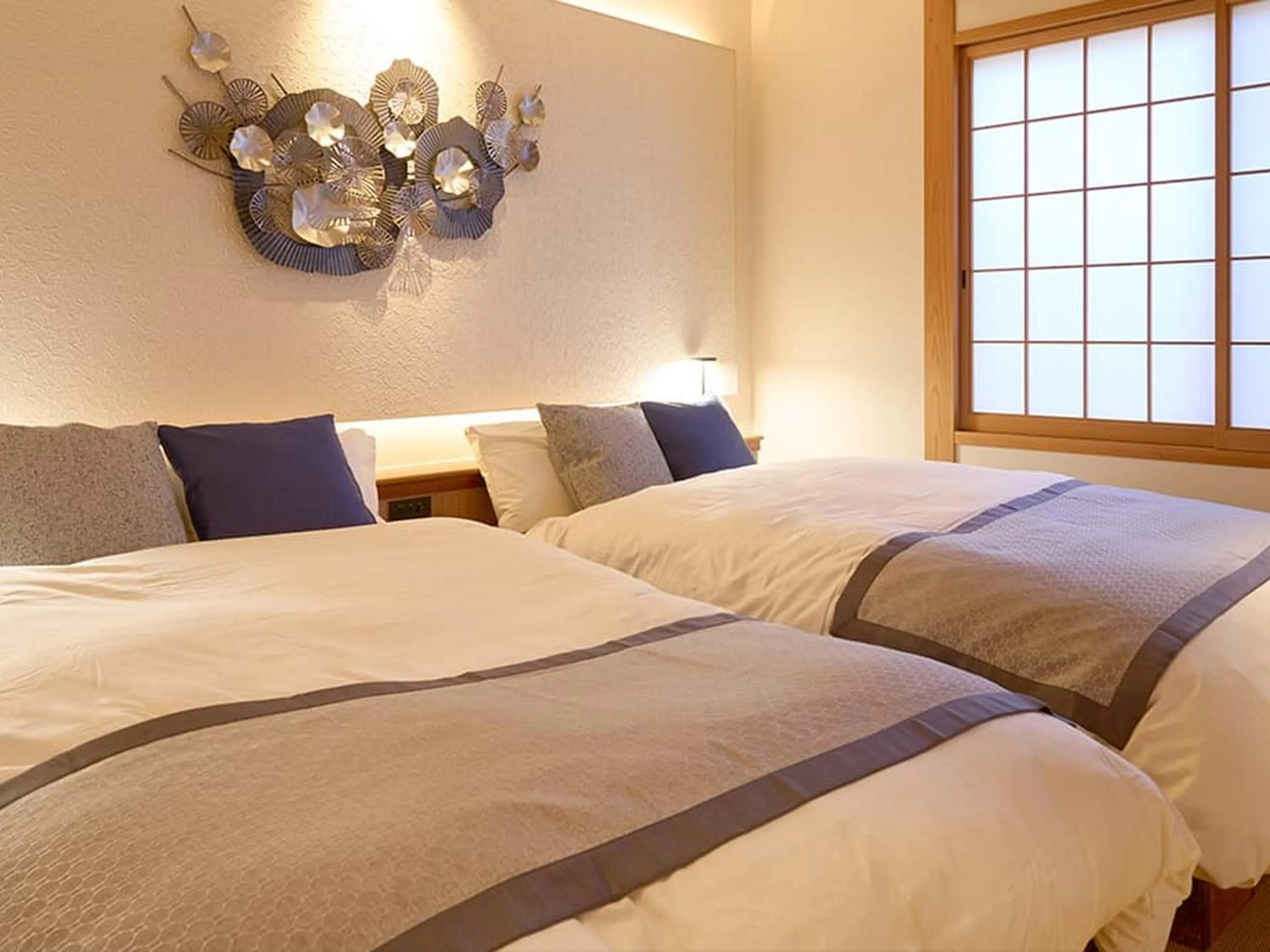 Photo of the whole room, Bed in Yufuin Rakuyu