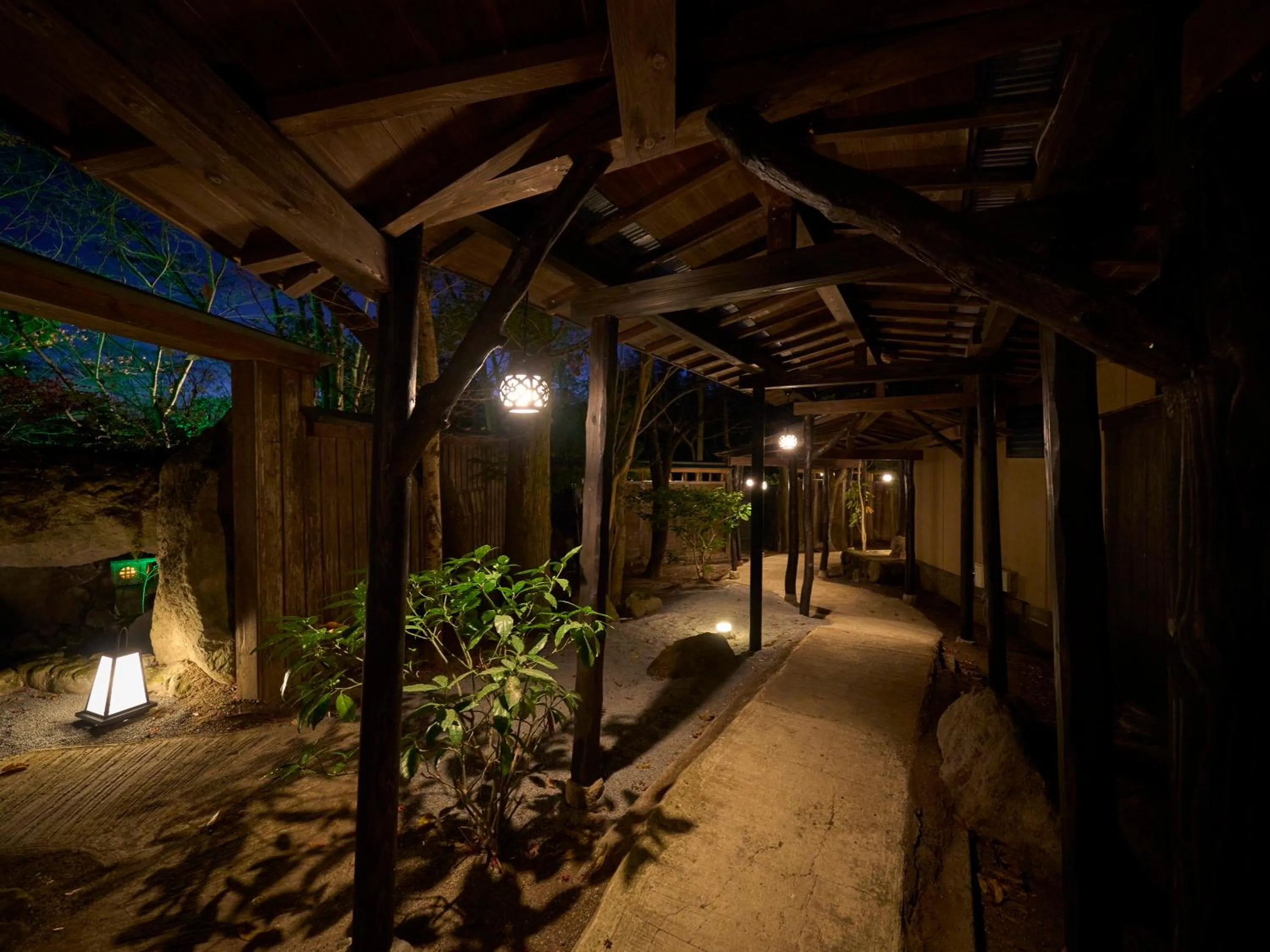 Night in Yufuin Rakuyu