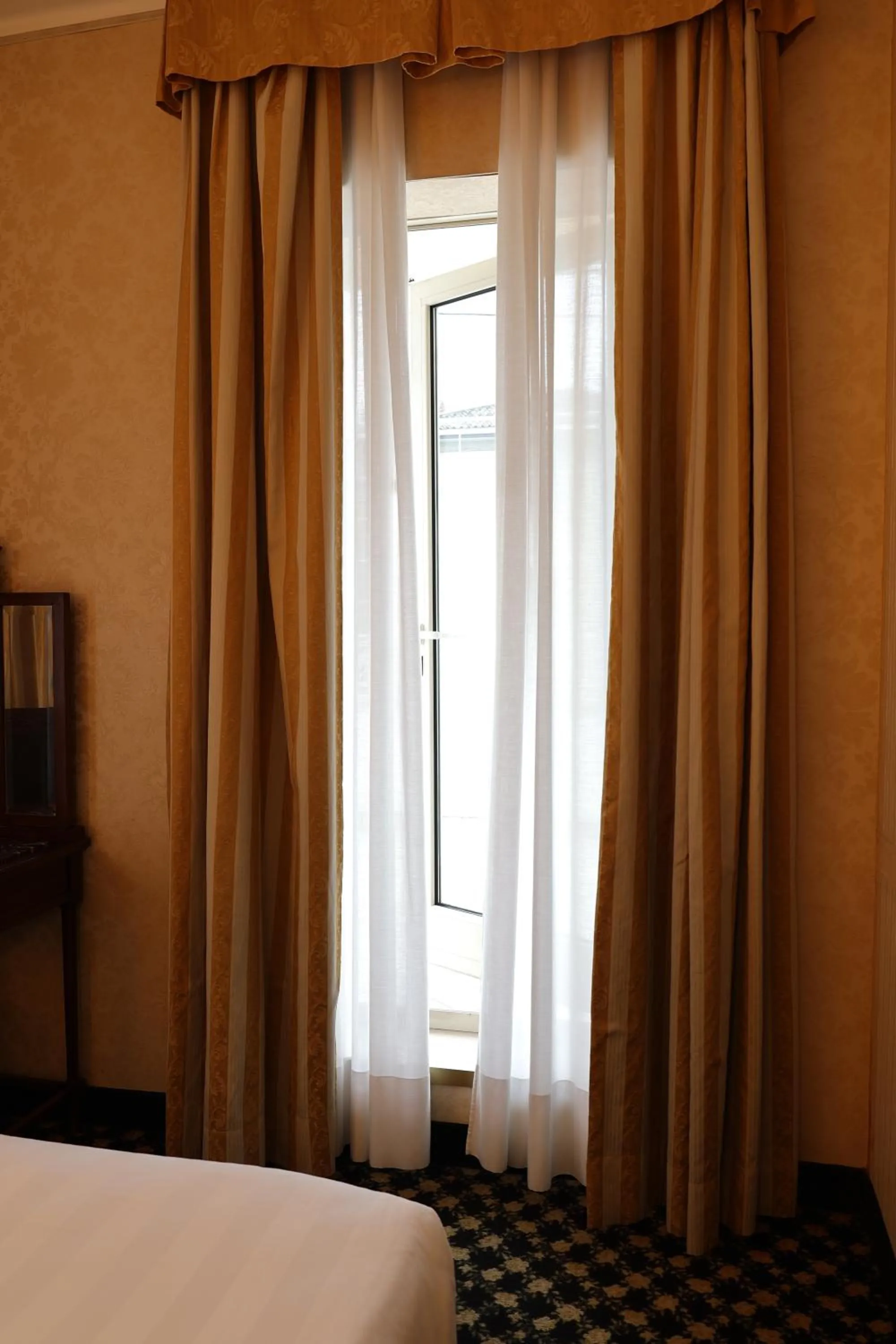 Balcony/Terrace, Bed in Hotel Ristorante Ca' Nova