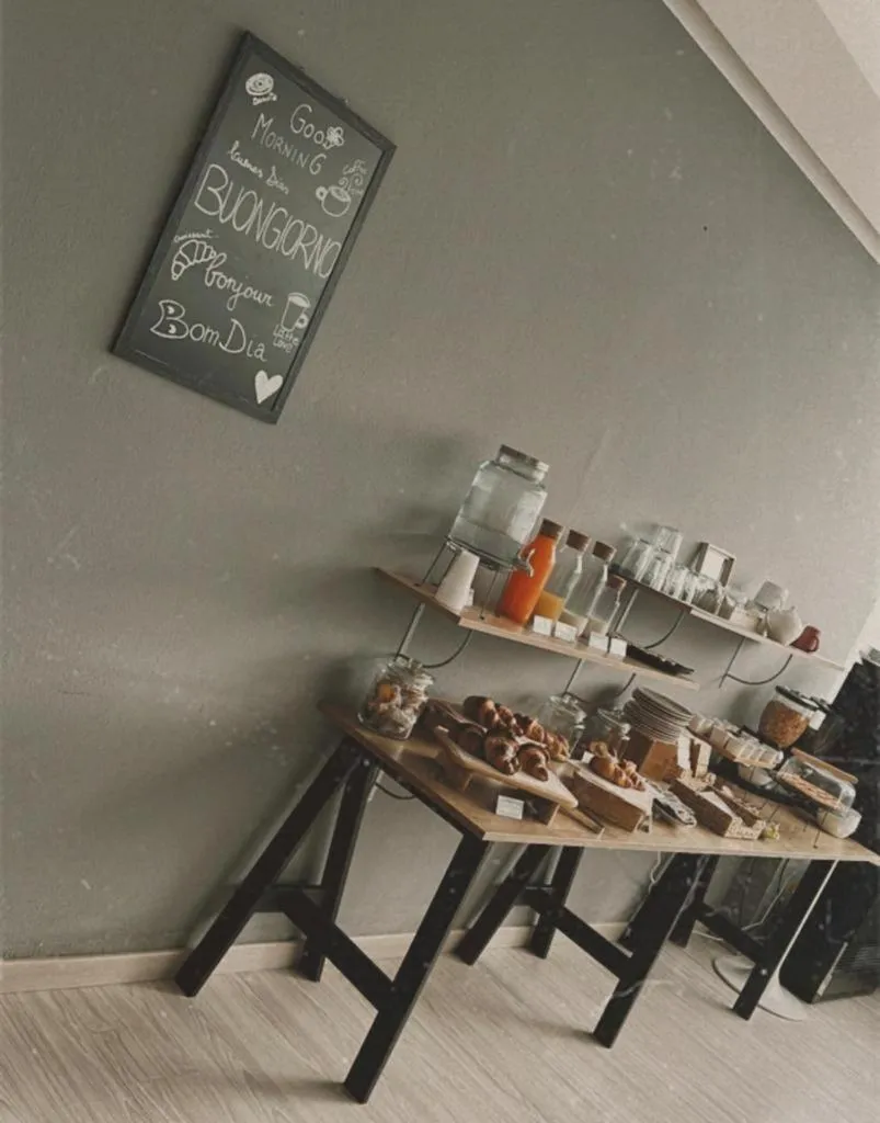 Food in Victoria Hotel