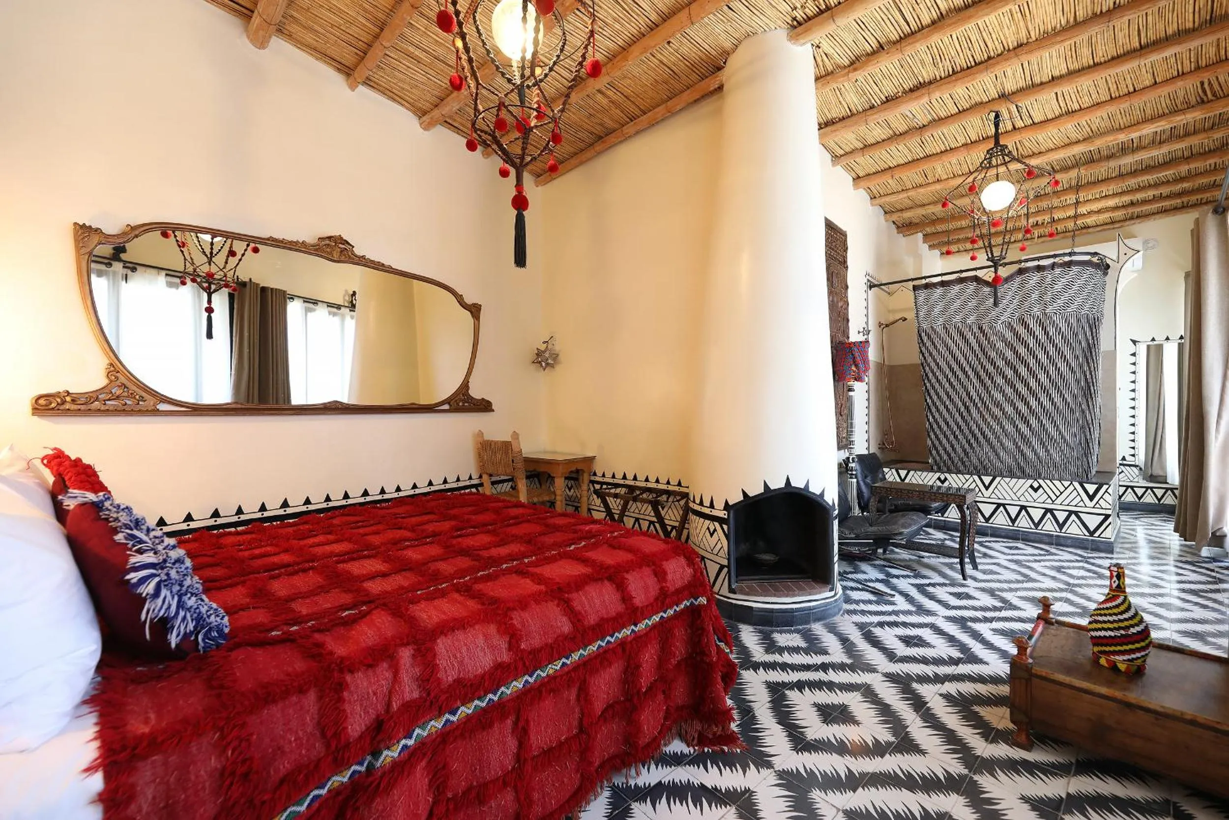 Boutou Double Room in Riad Bindoo & Spa