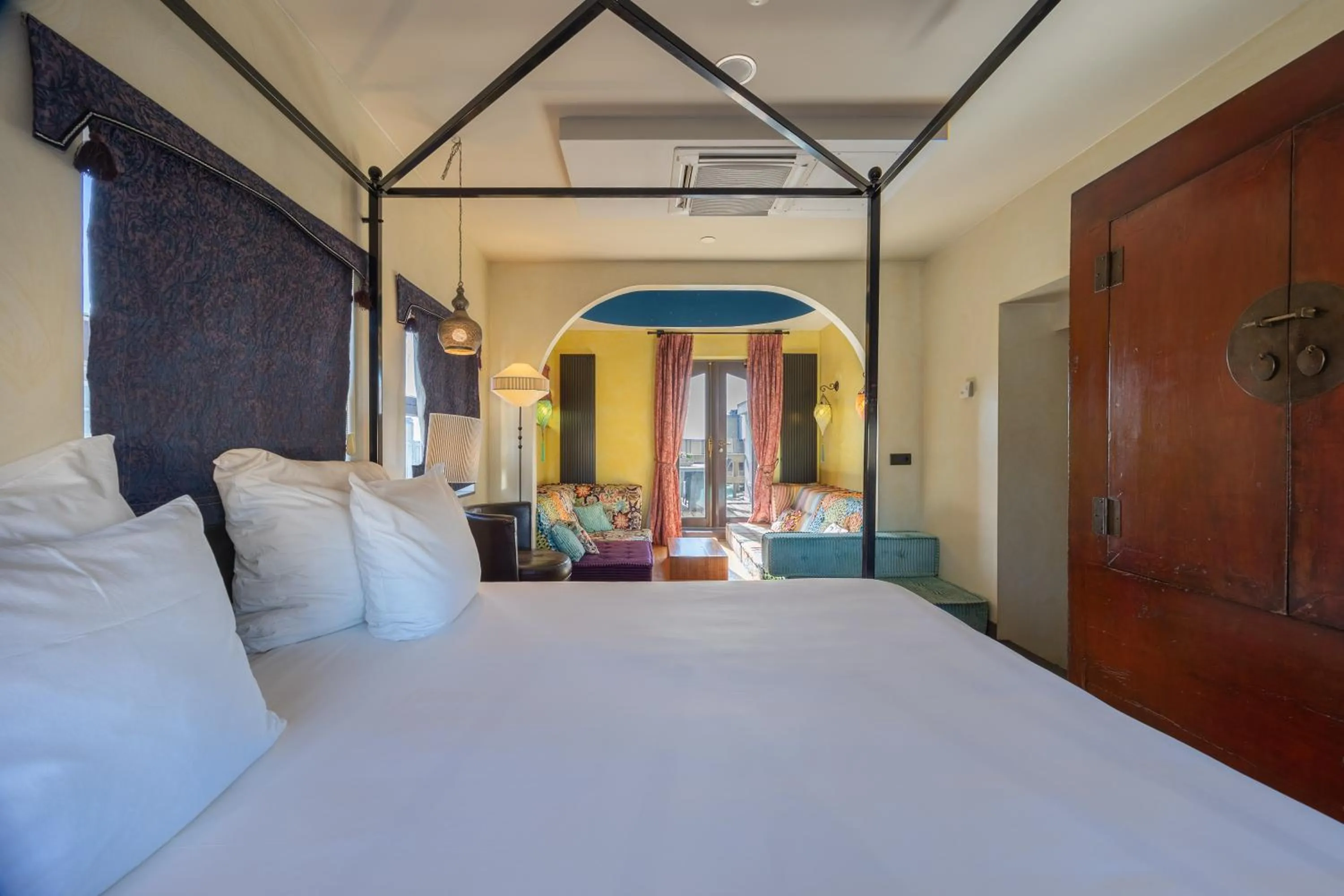 Bedroom, Bed in Grand Hotel Amrâth Amsterdam