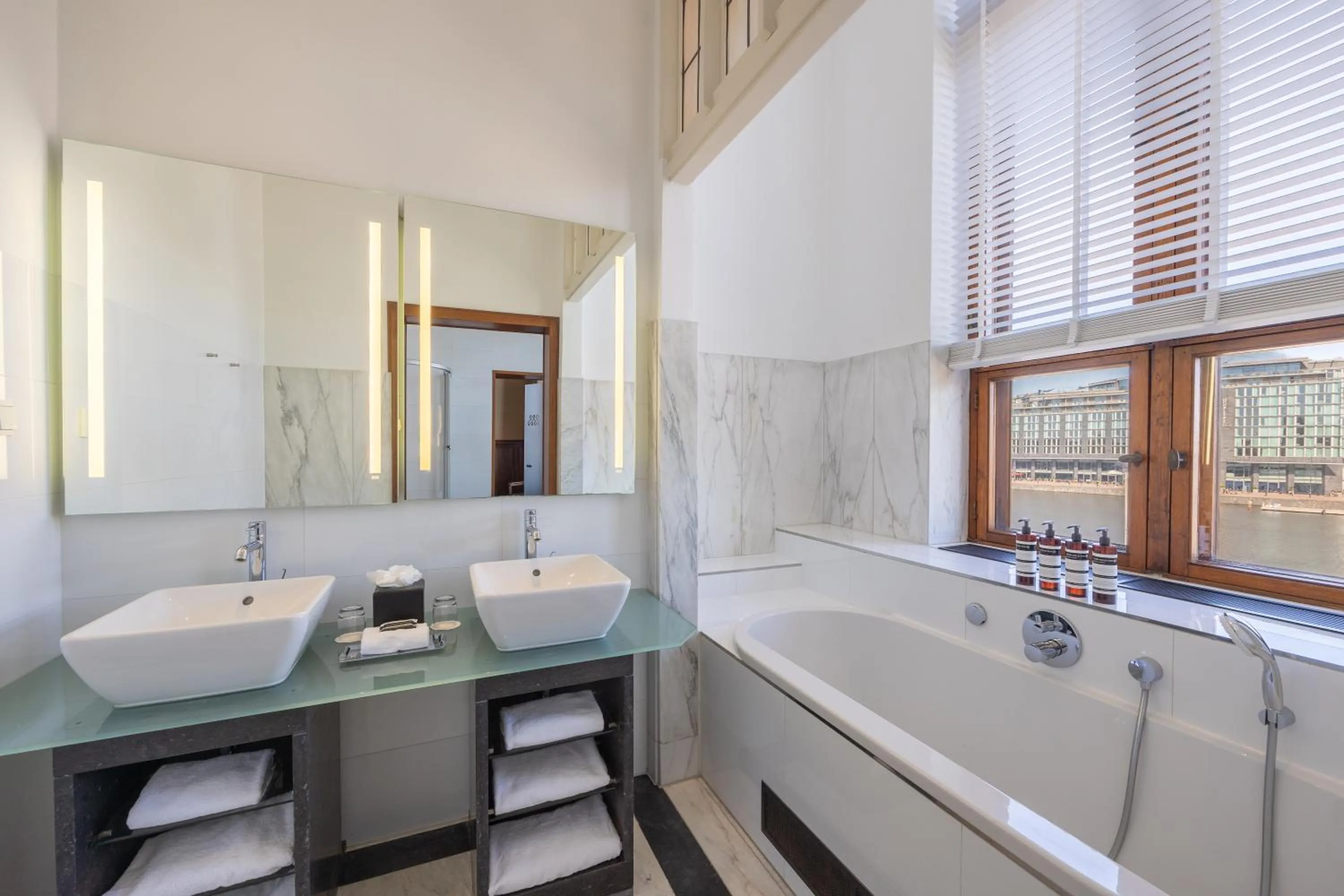 Toilet in Grand Hotel Amrâth Amsterdam