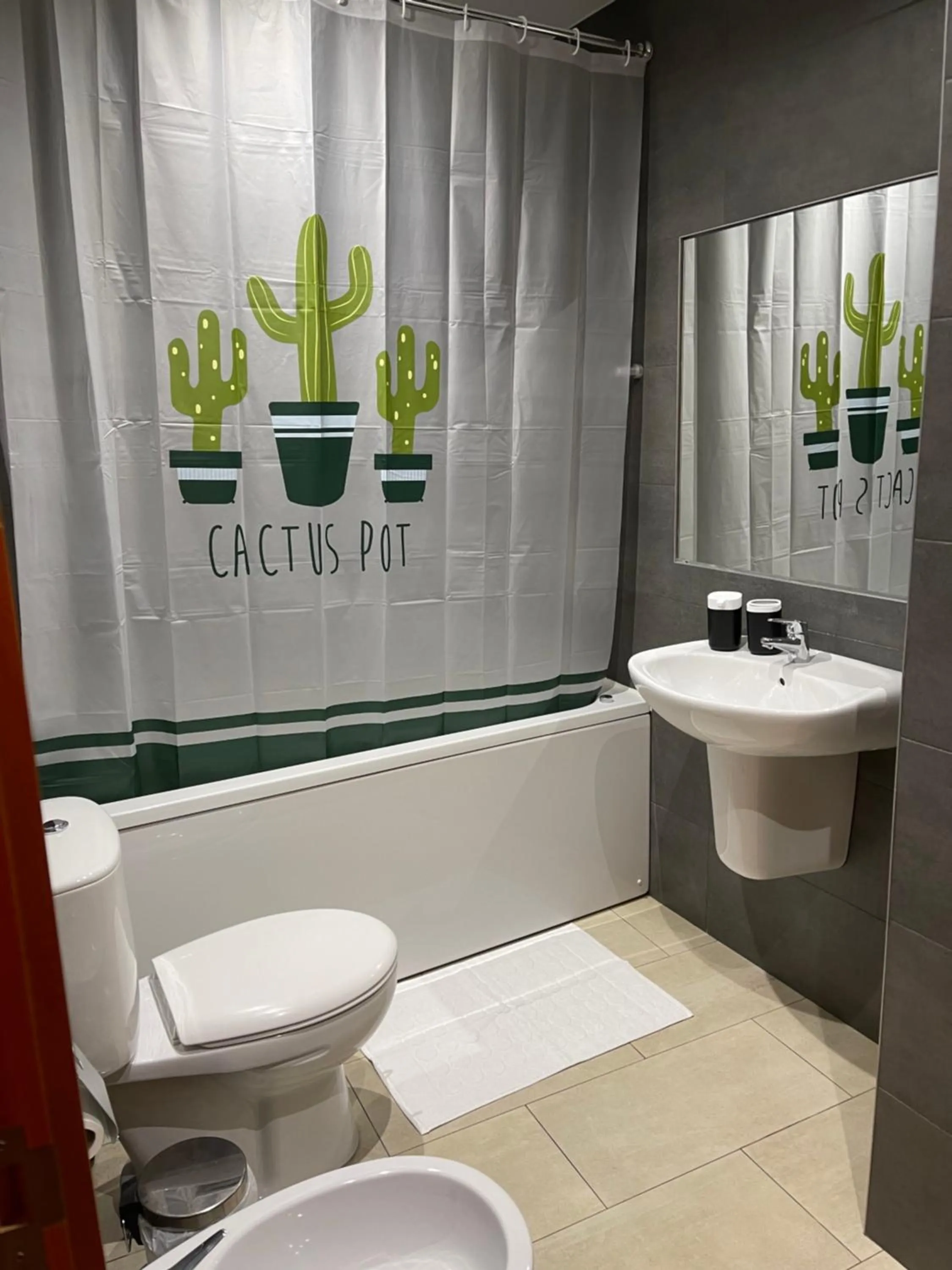 Bathroom in Esmeralda Holidays Apartments