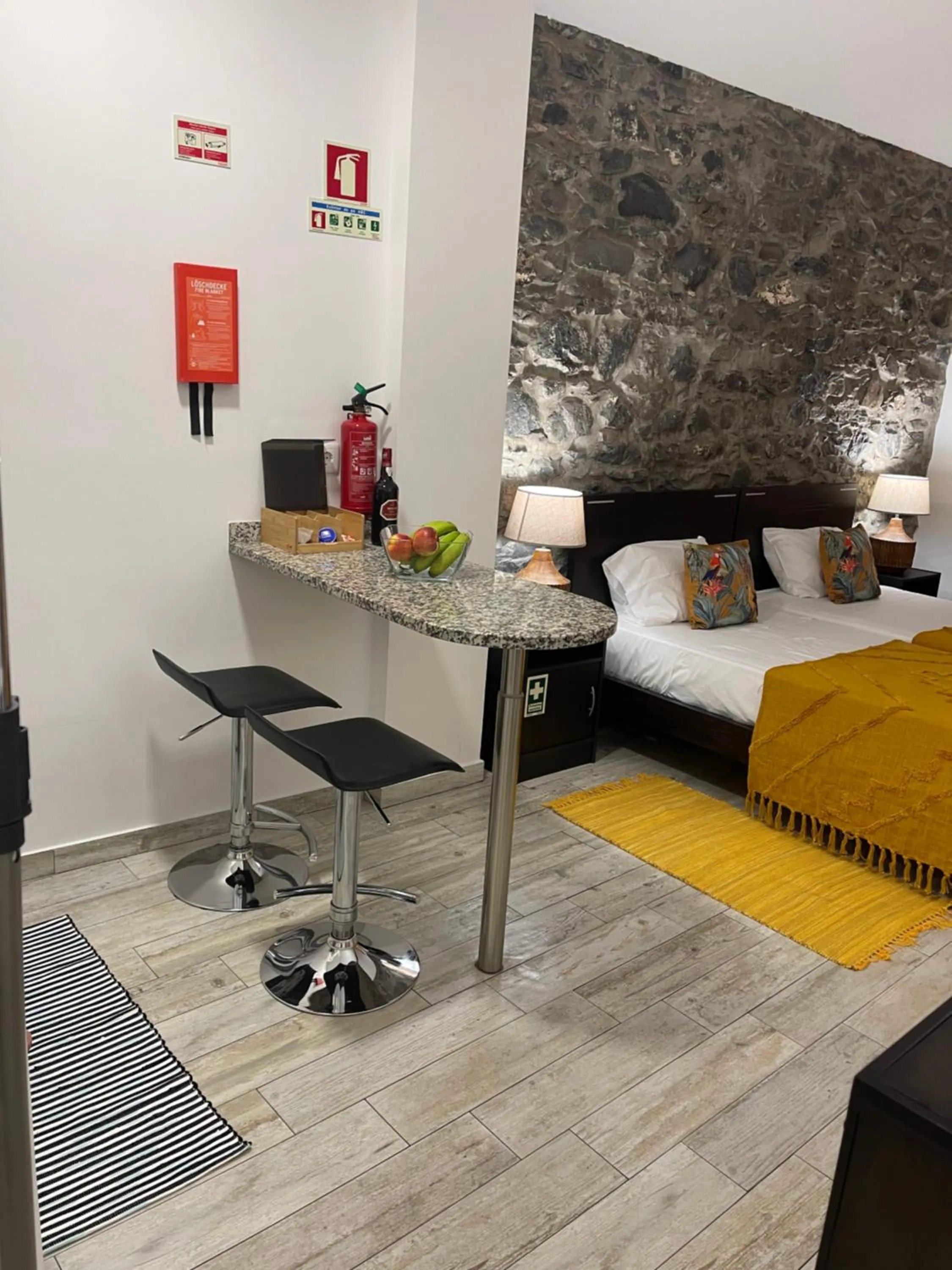 Seating area in Esmeralda Holidays Apartments