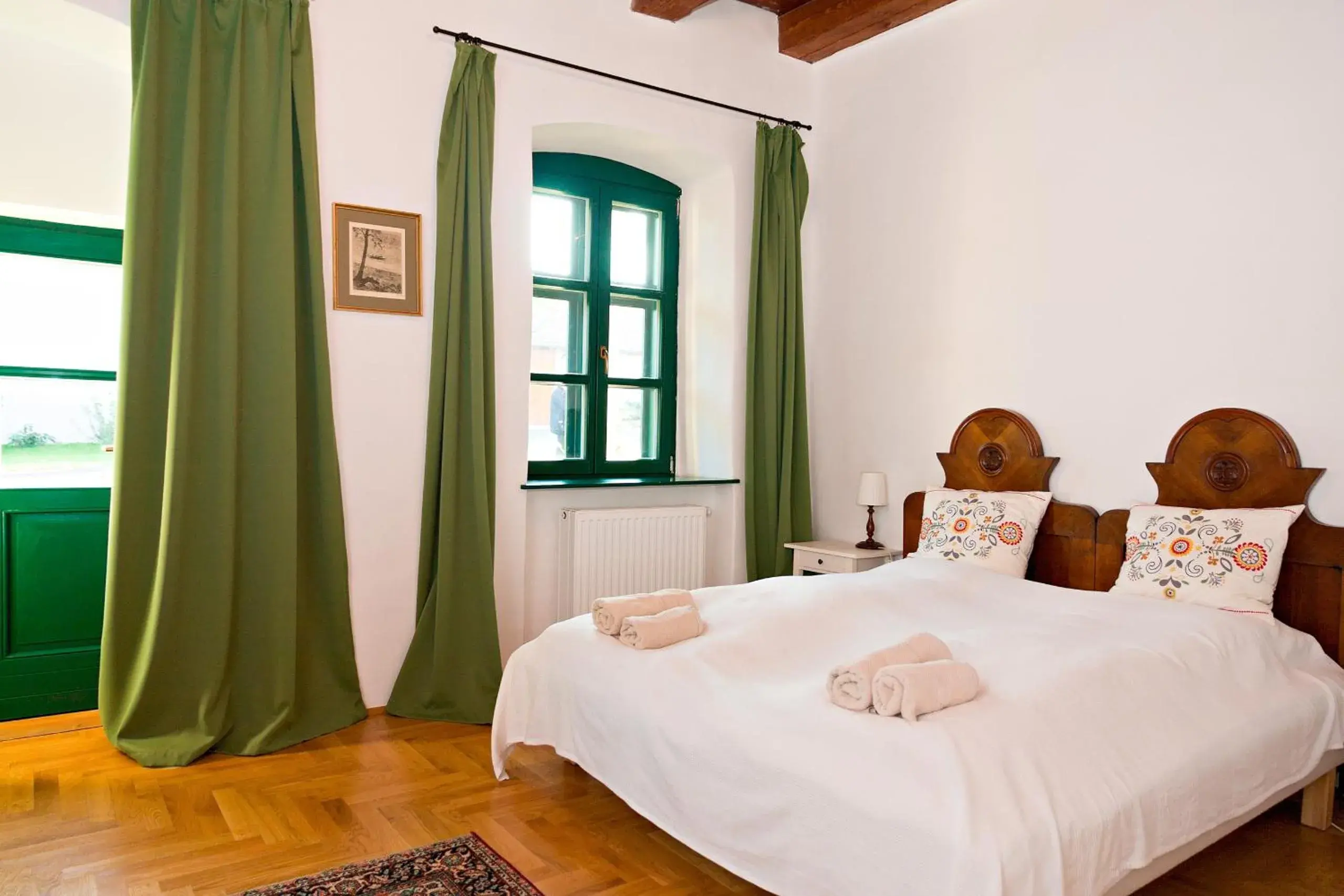 Double or Twin Room with Garden View - single occupancy in Barta Pince Vendégház Mád Double or Twin Room with Garden View - single occupancy in Barta Pince Vendégház Mád